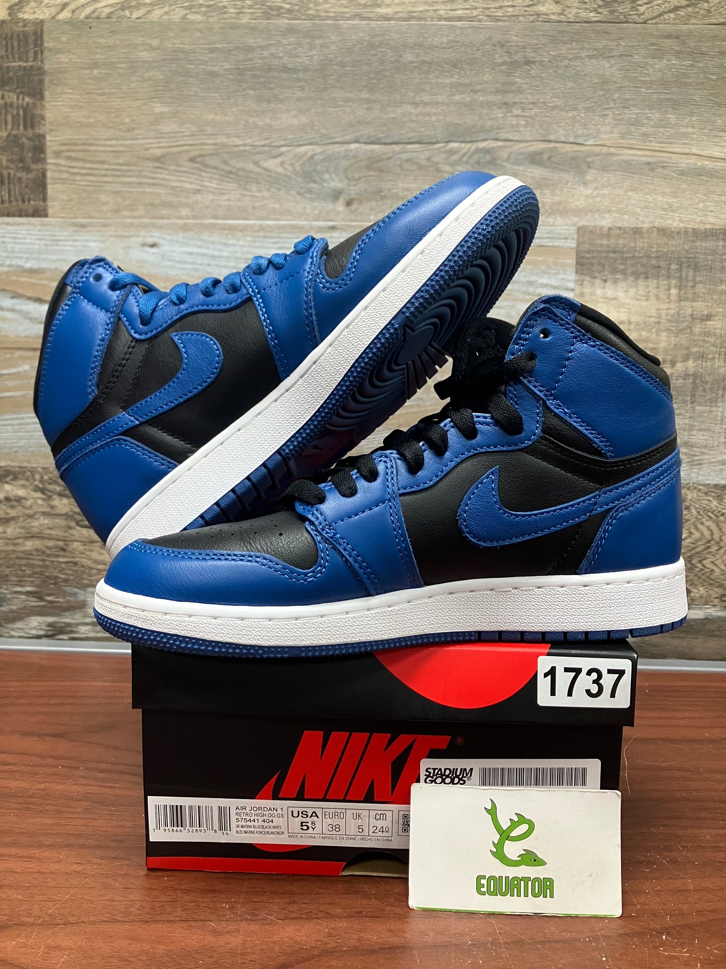 Jordan 1 Retro High OG Dark Marina Blue GS Size 5.5Y