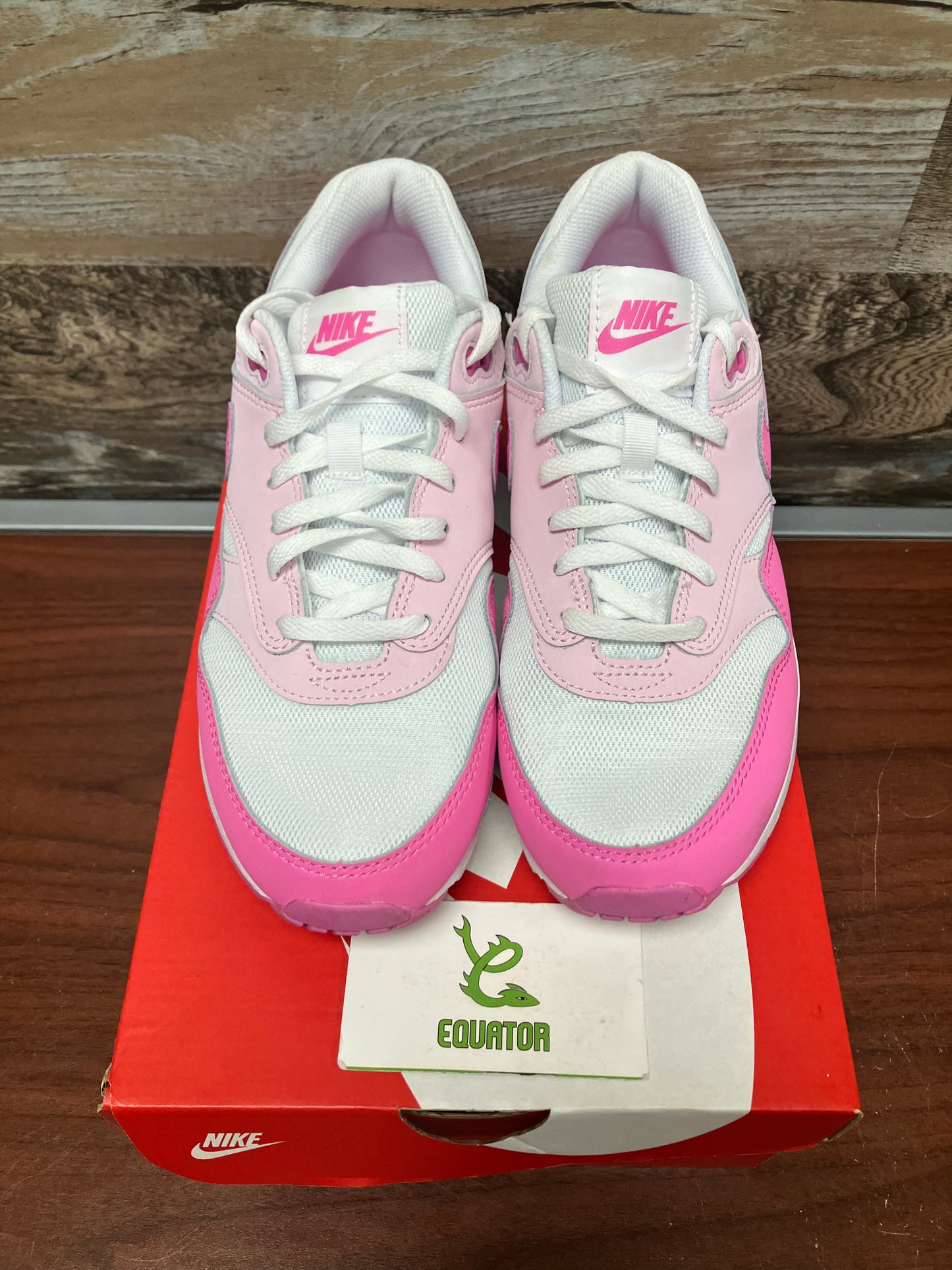 Nike Air Max 1 White Pink Foam GS Size 7Y