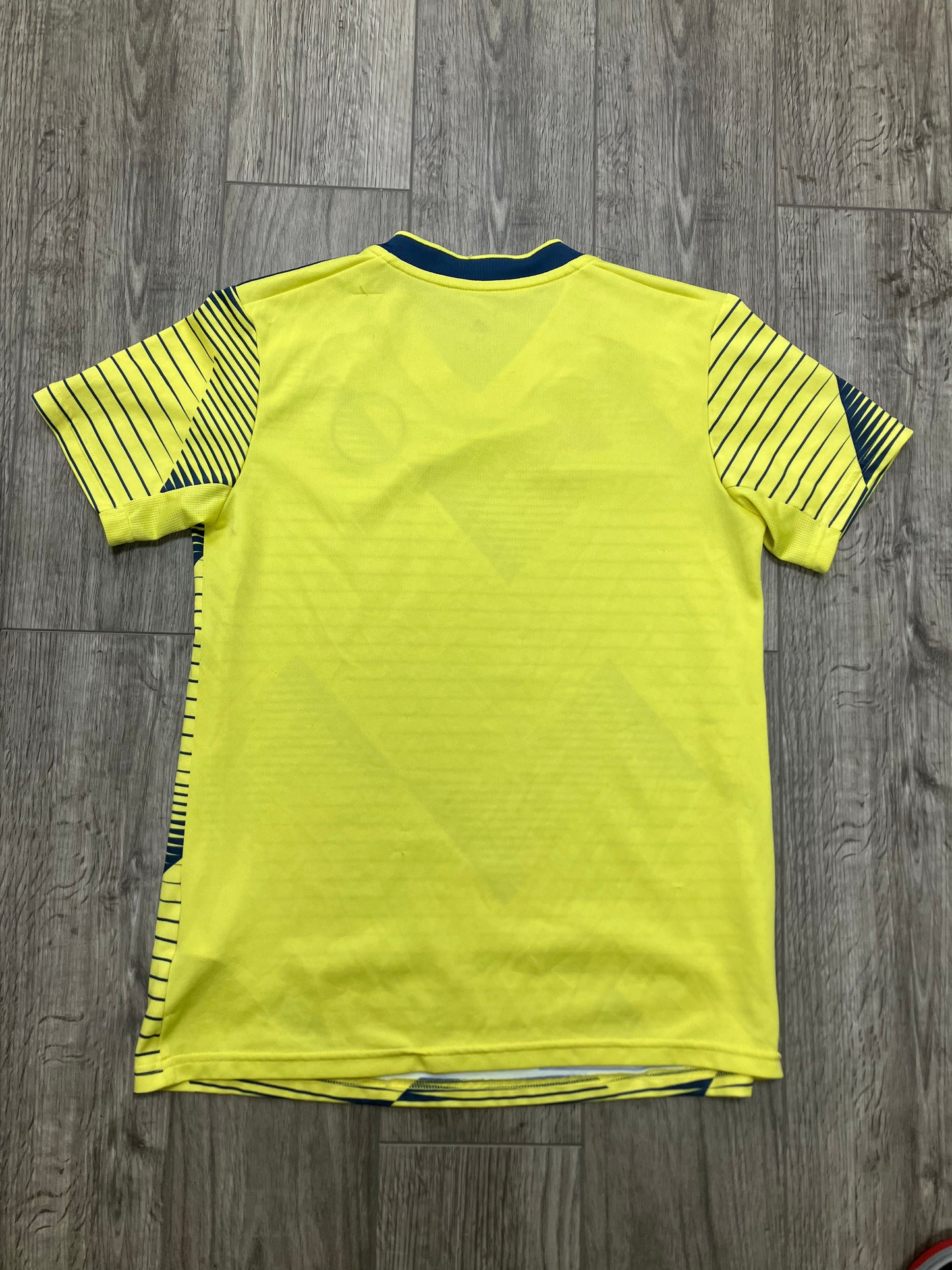 Adidas Women’s Colombia Soccer Jersey Size M