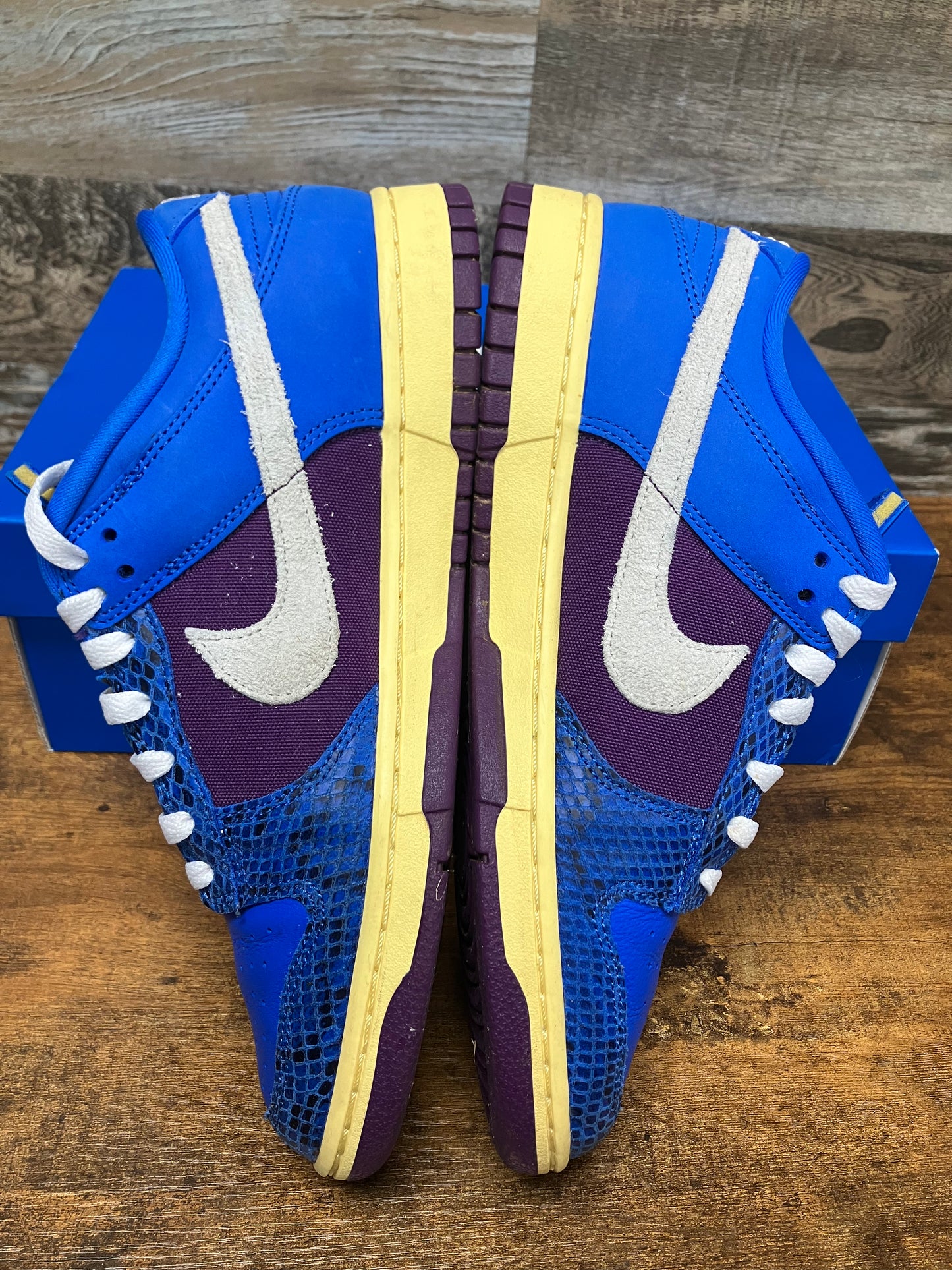 9.5-Nike Dunk Low Undefeated