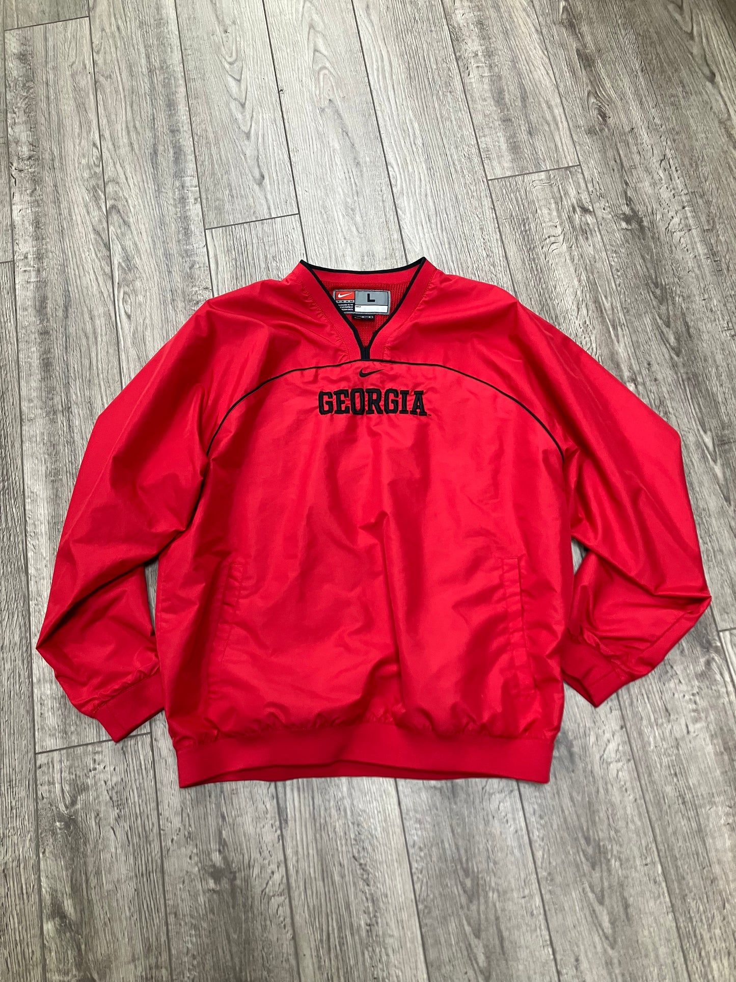 L-Nike Georgia Bulldogs Center Swoosh Pullover