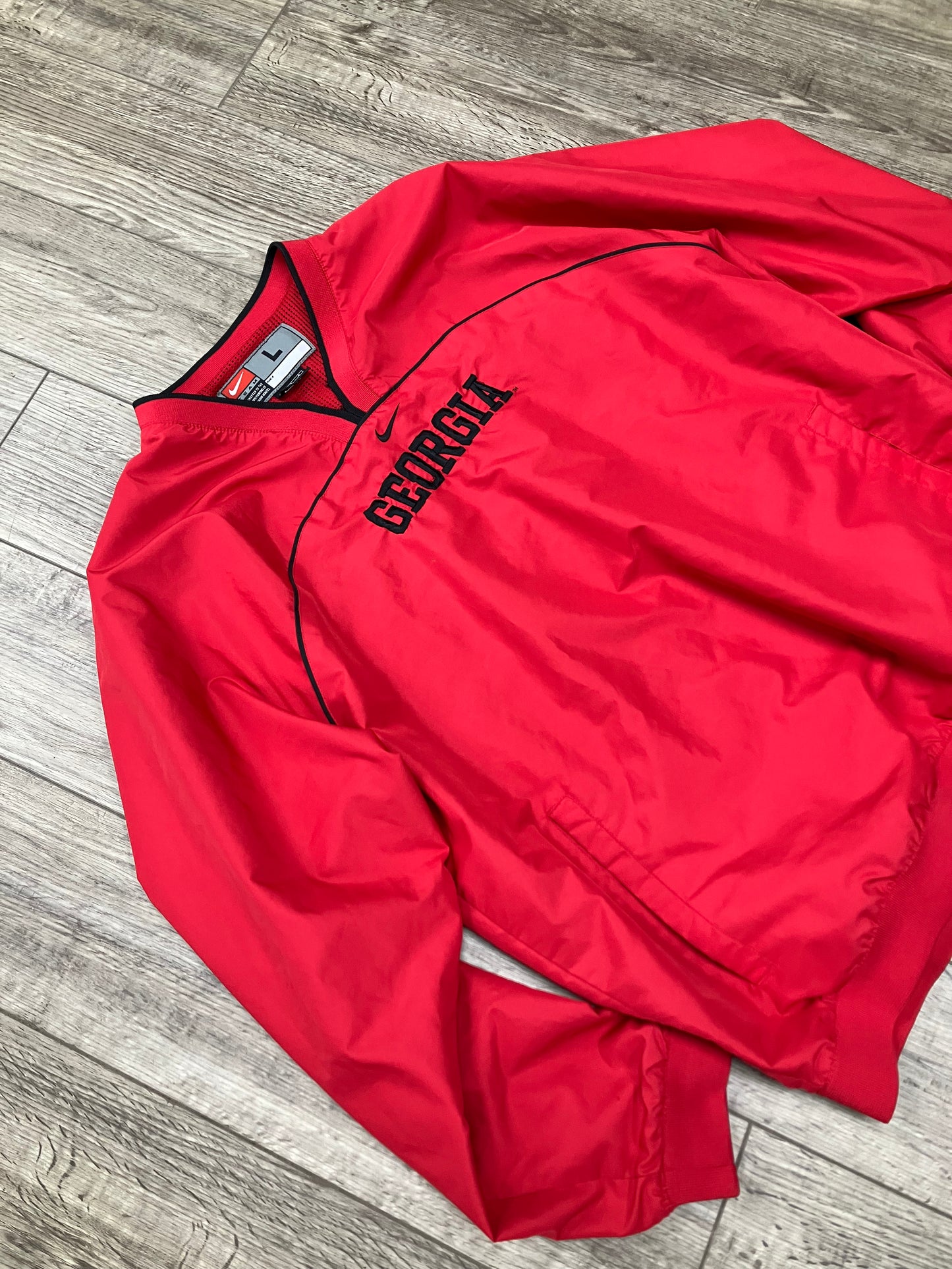 L-Nike Georgia Bulldogs Center Swoosh Pullover