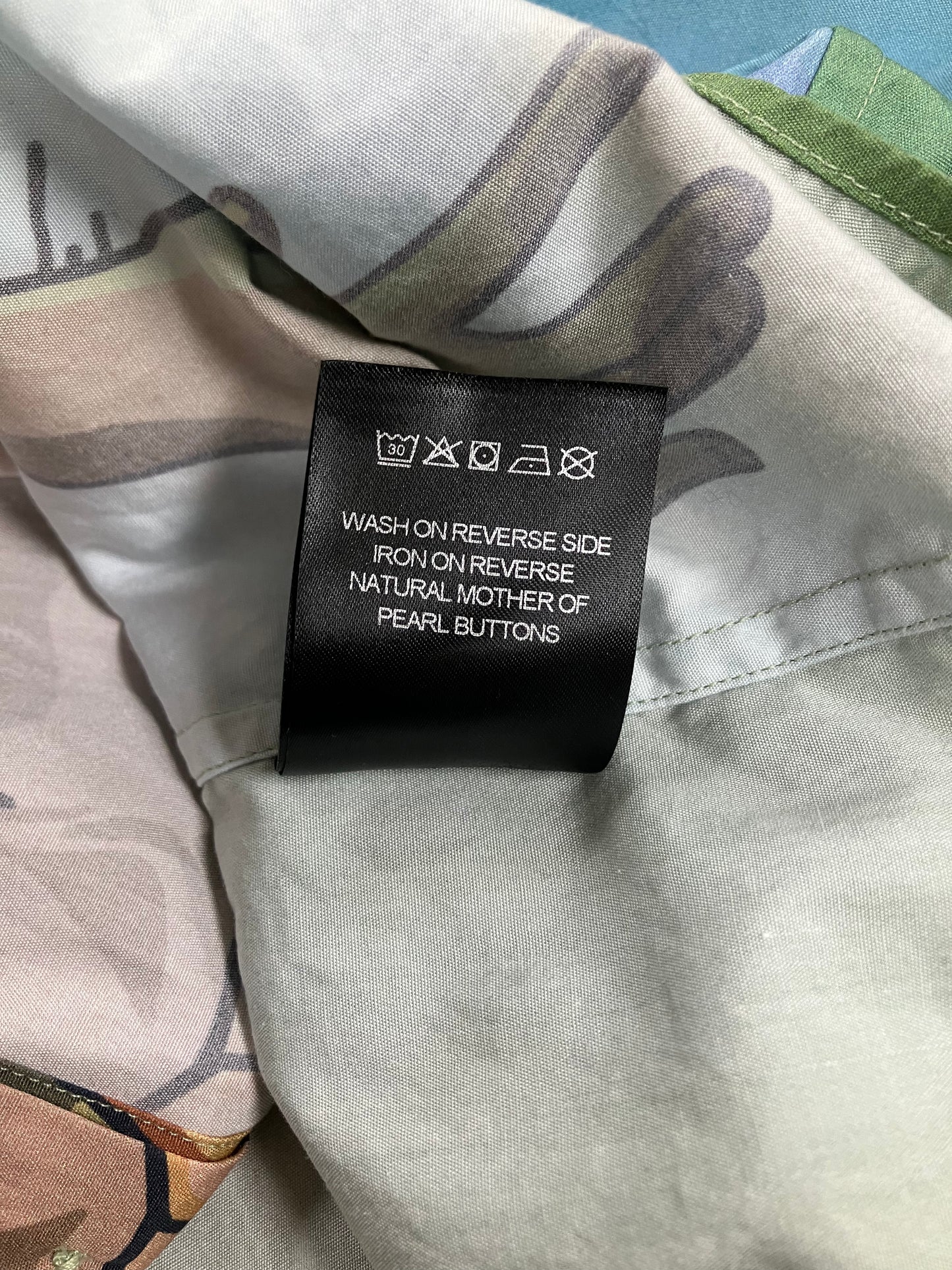 XS-Vetements Green Anime Button Up