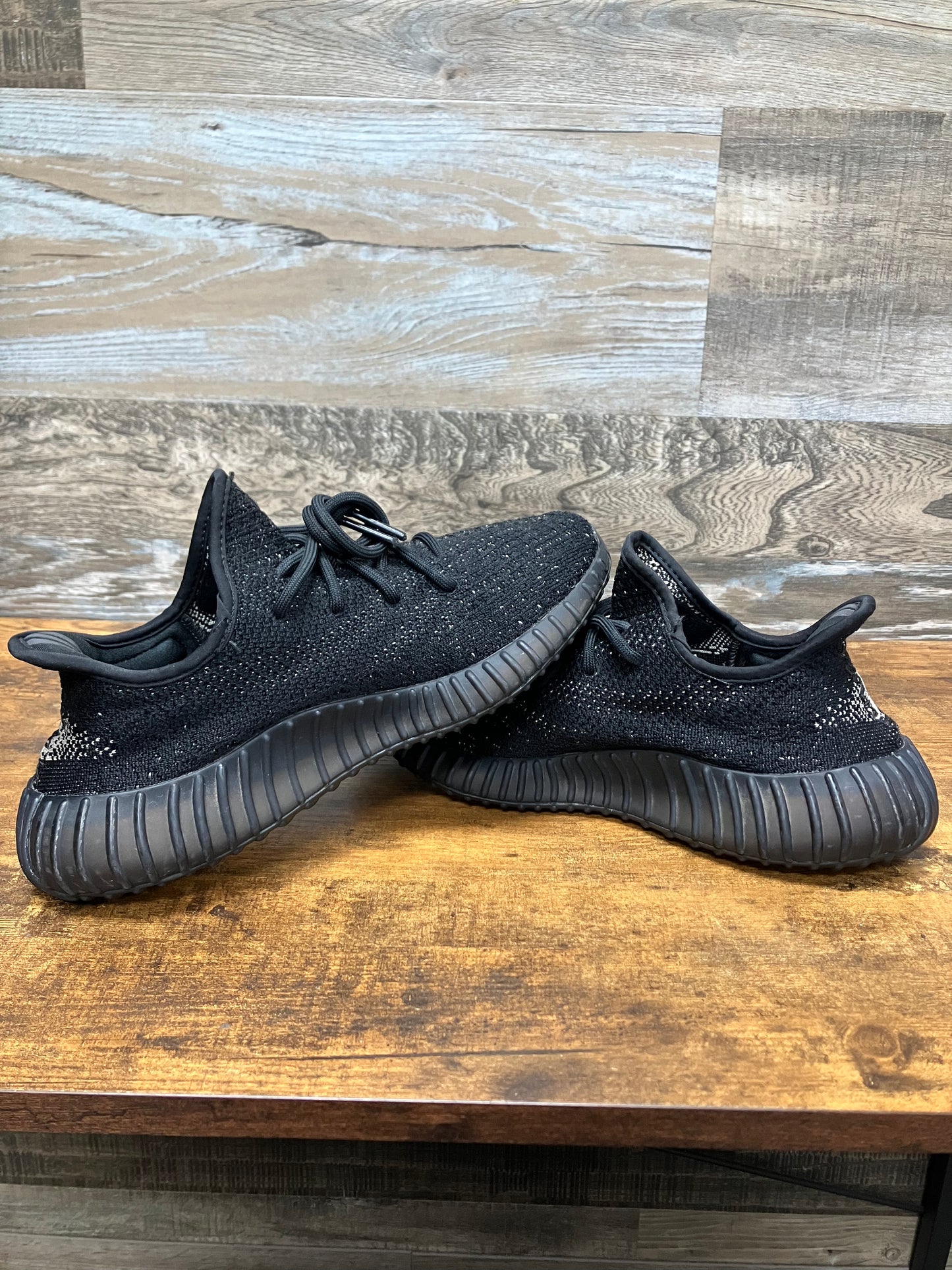 7.5-Adidas Yeezy 350v2 Oreo