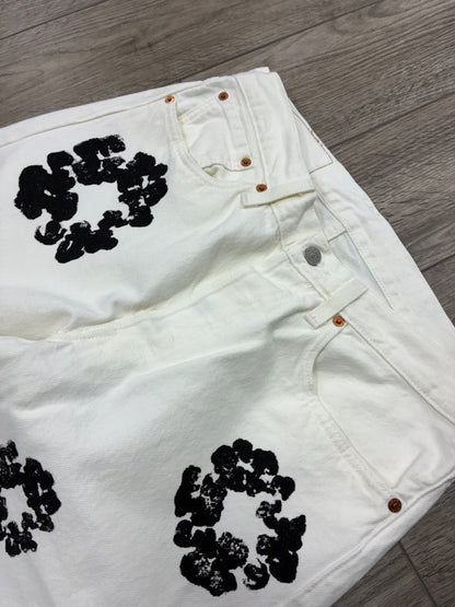 32 - Denim Tears Levi’s 501 White Cotton Wreath Jeans