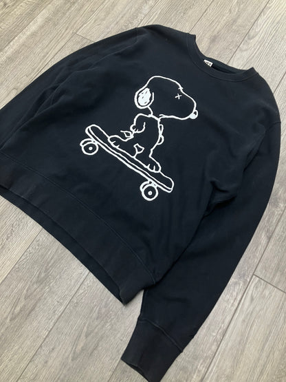L-Kaws Uniqlo Peanuts Snoopy Crewneck