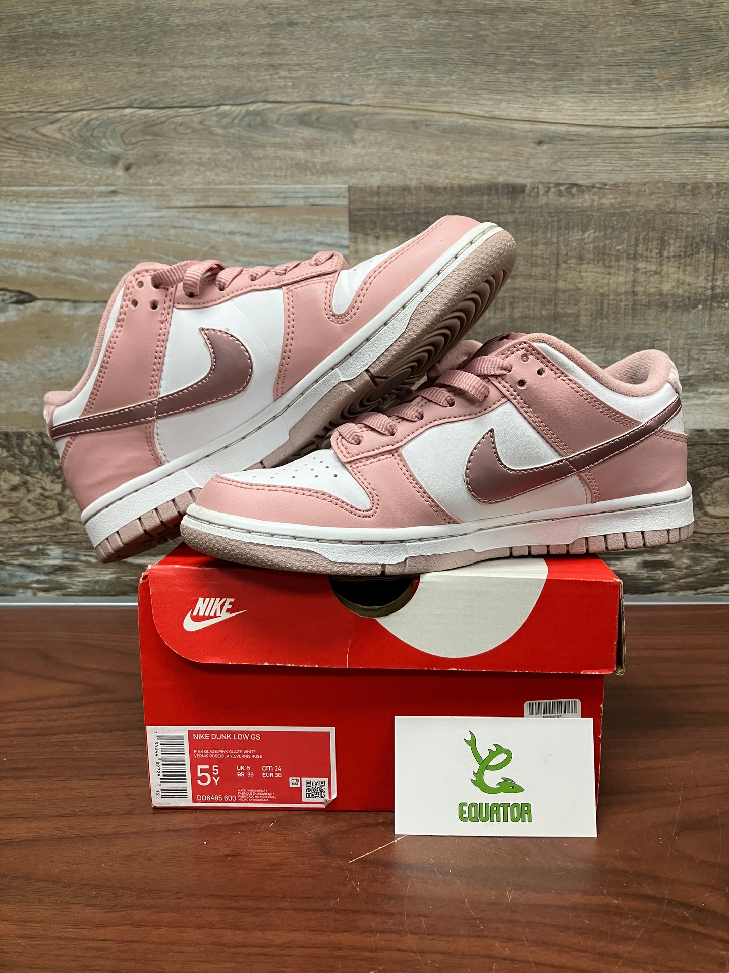 Nike Dunk Low Pink Velvet GS Size 5.5Y