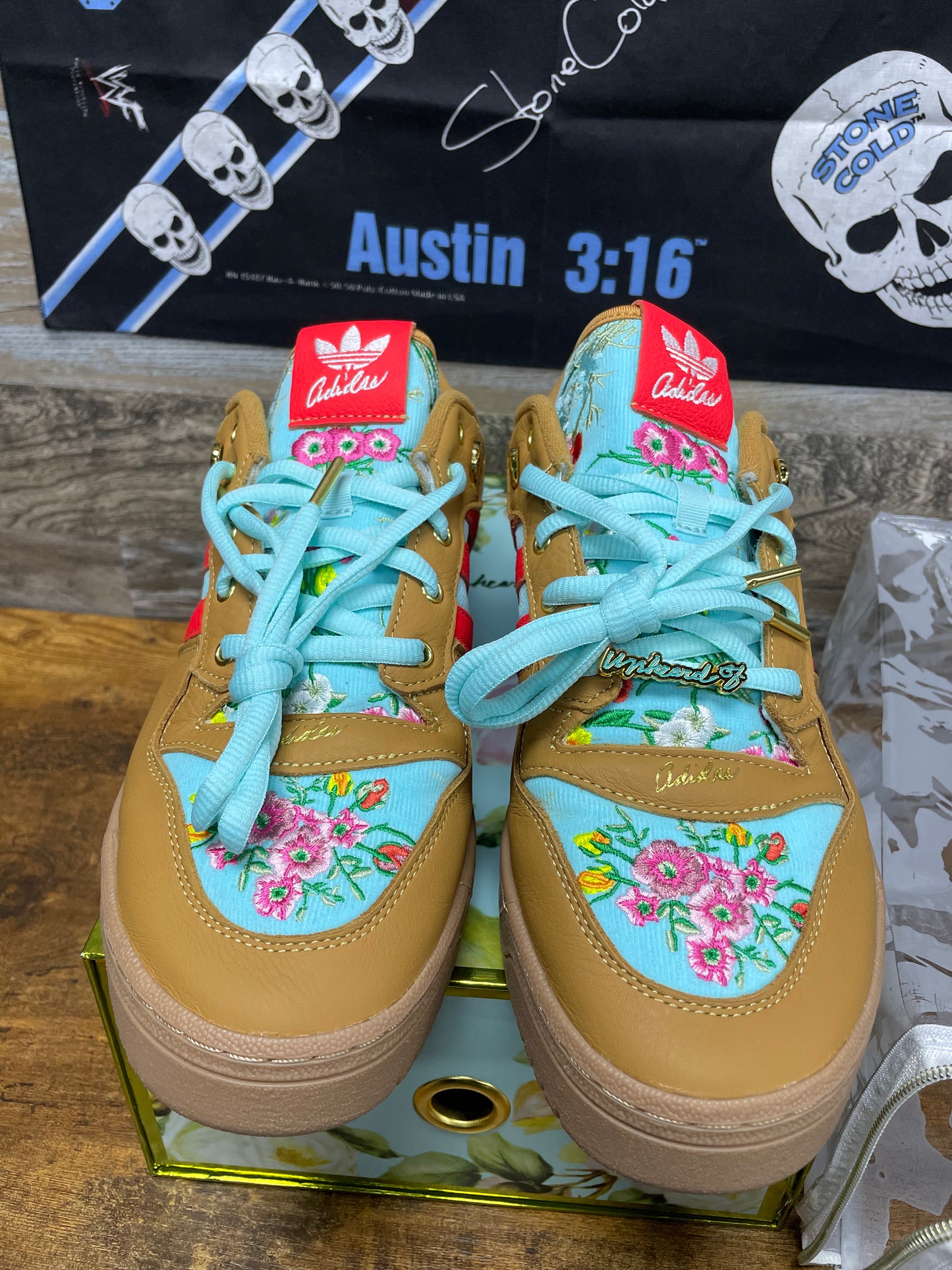 11.5-UNheardof Adidas Rivalry Low Mom’s Couch