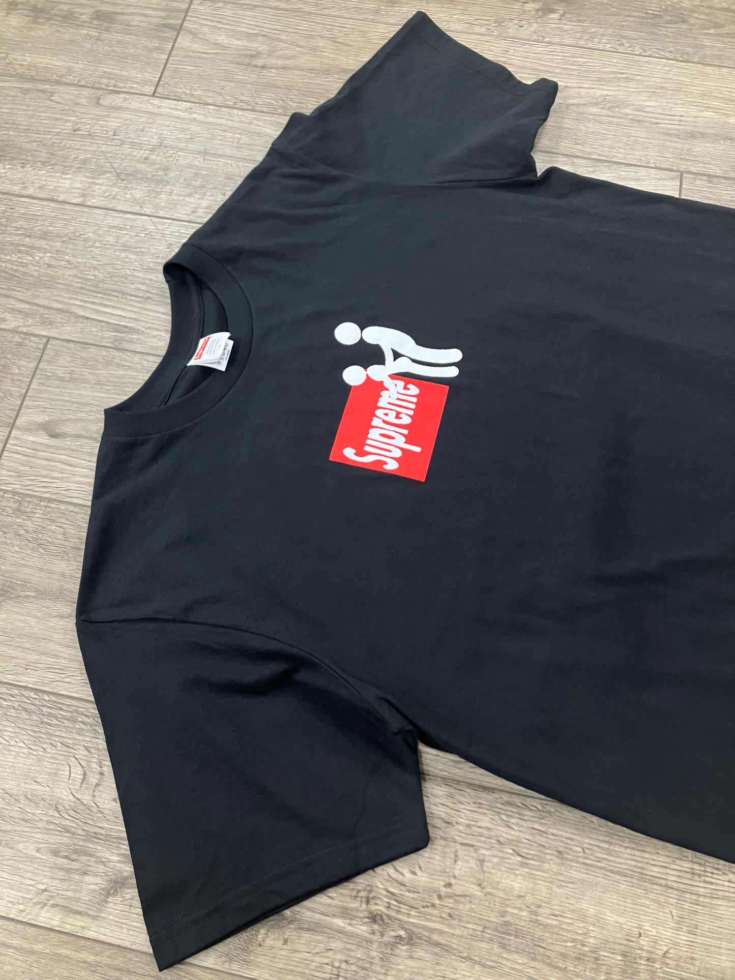 L-Supreme Sticks Tee