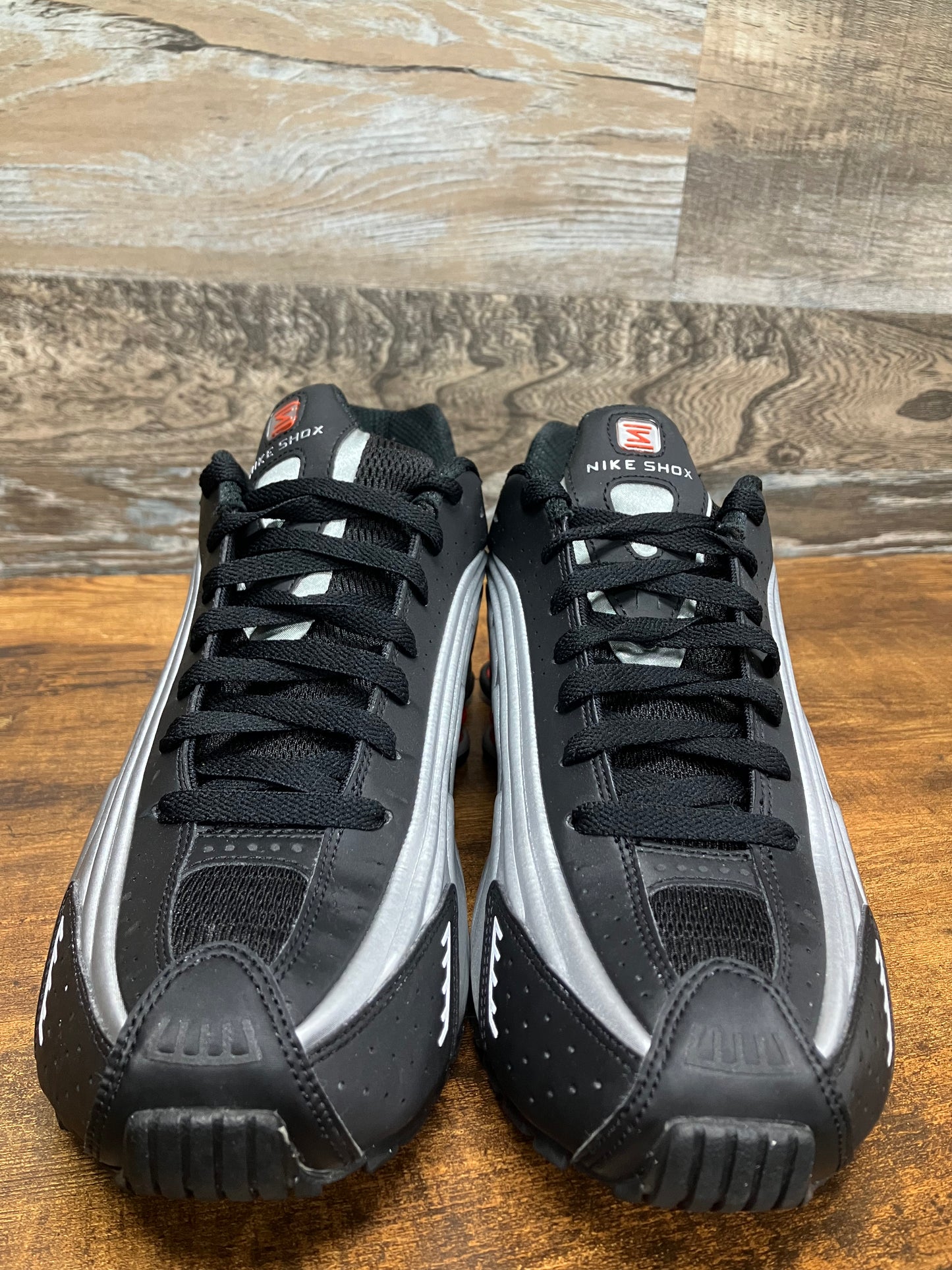 11-Nike Shox R4 black metallic