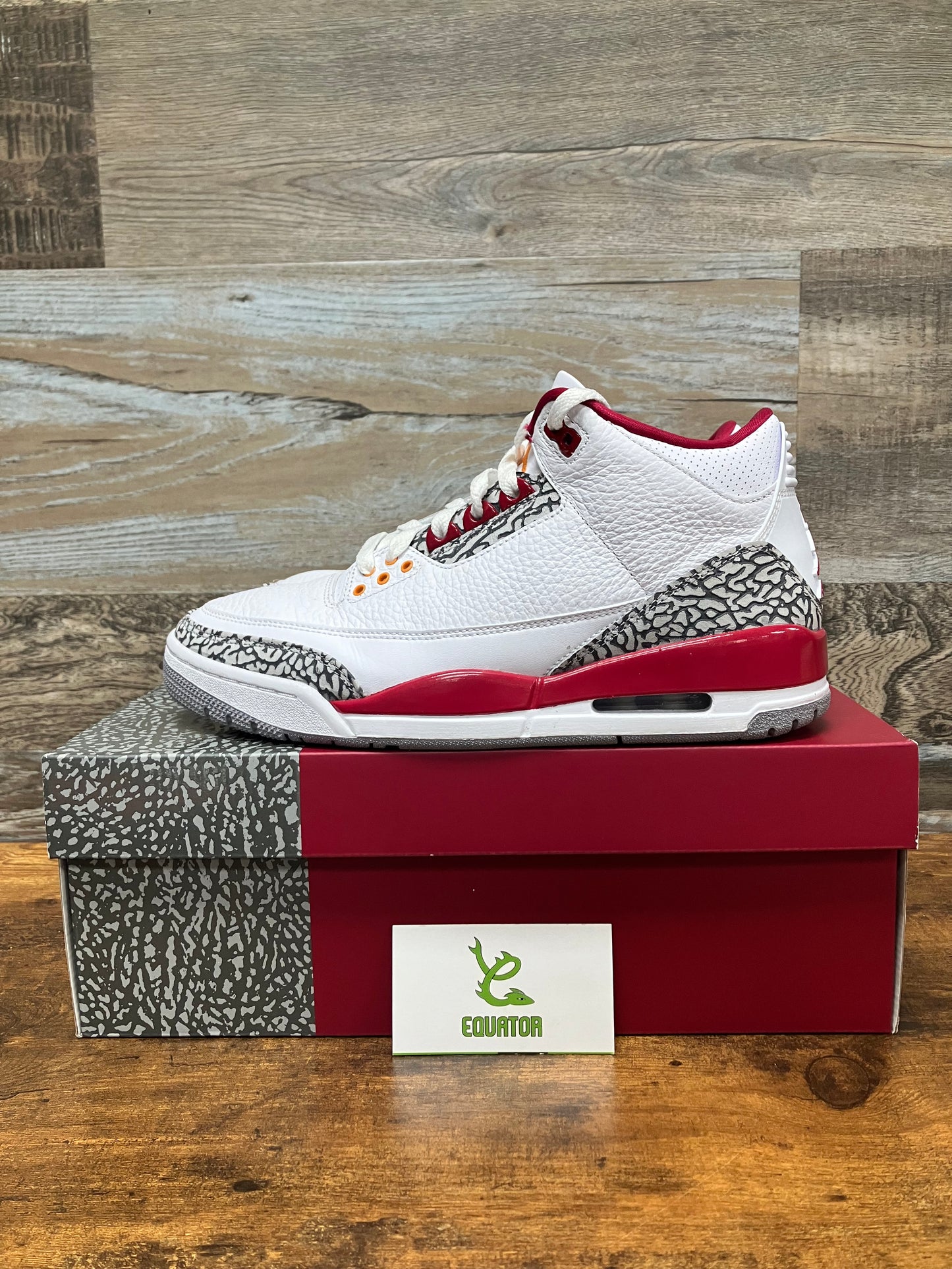 Jordan 3 Retro Cardinal Red Size  9