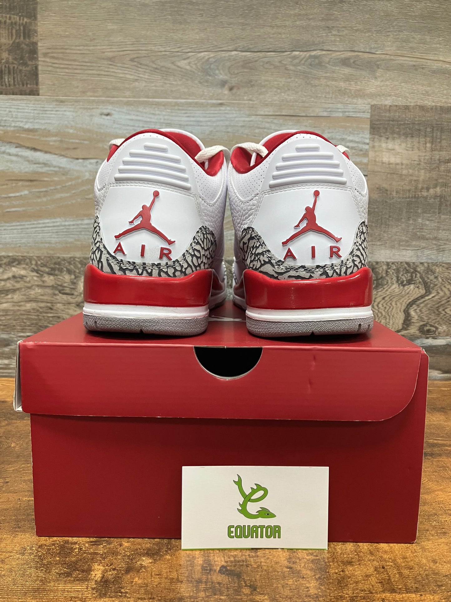 Jordan 3 Retro Cardinal Red Size  9