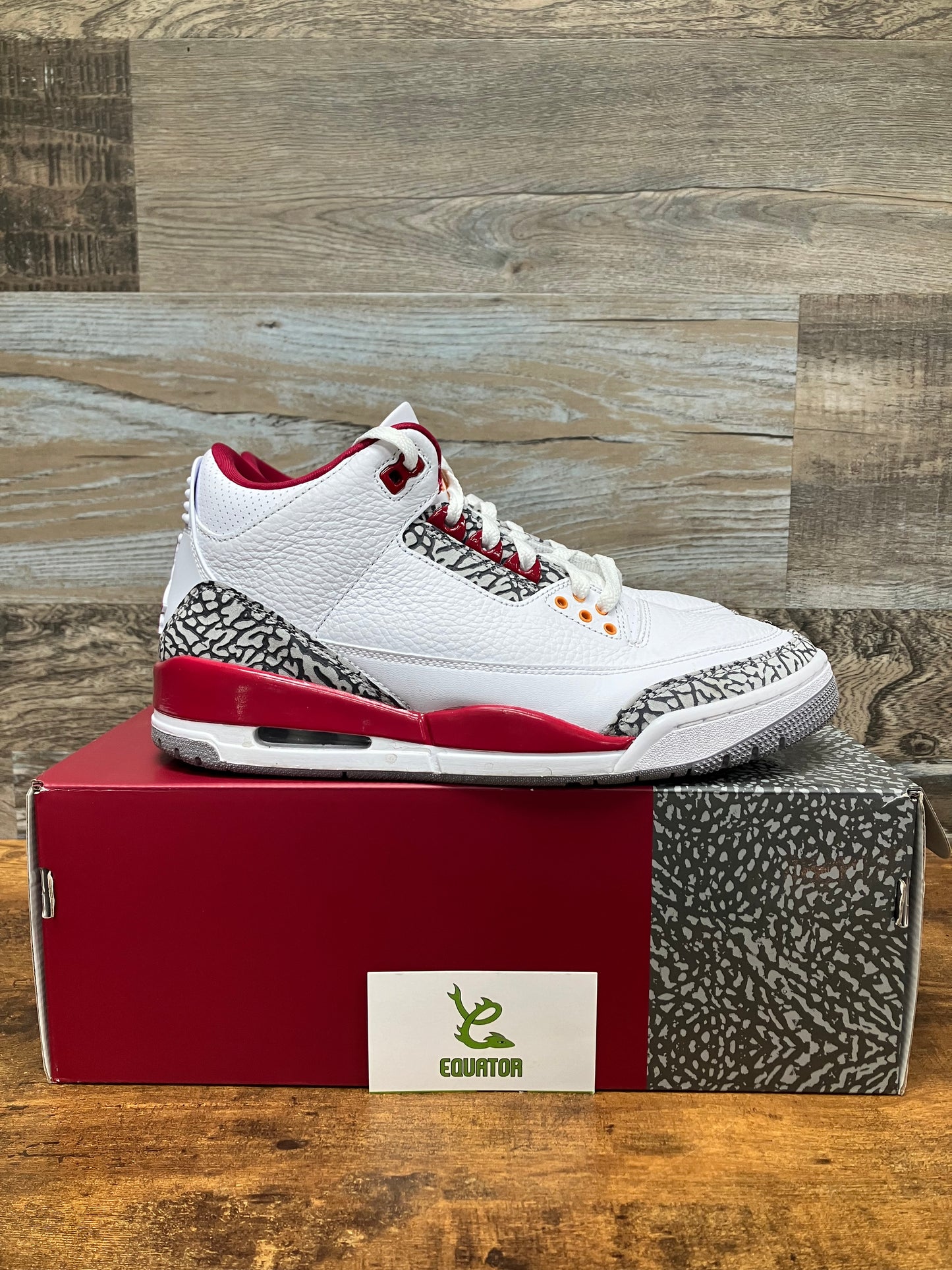 Jordan 3 Retro Cardinal Red Size  9