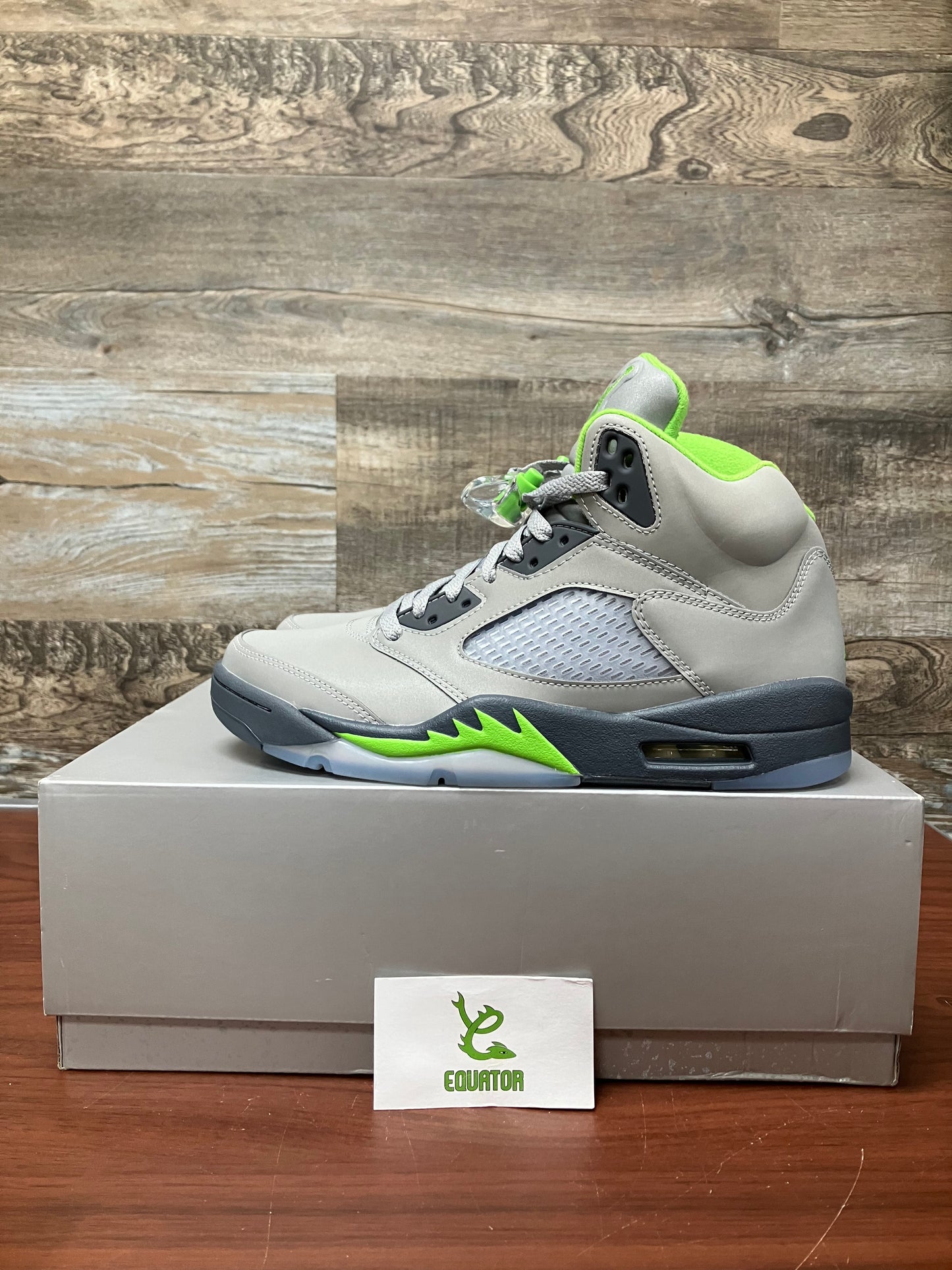 Jordan 5 Retro Green Bean Size 9