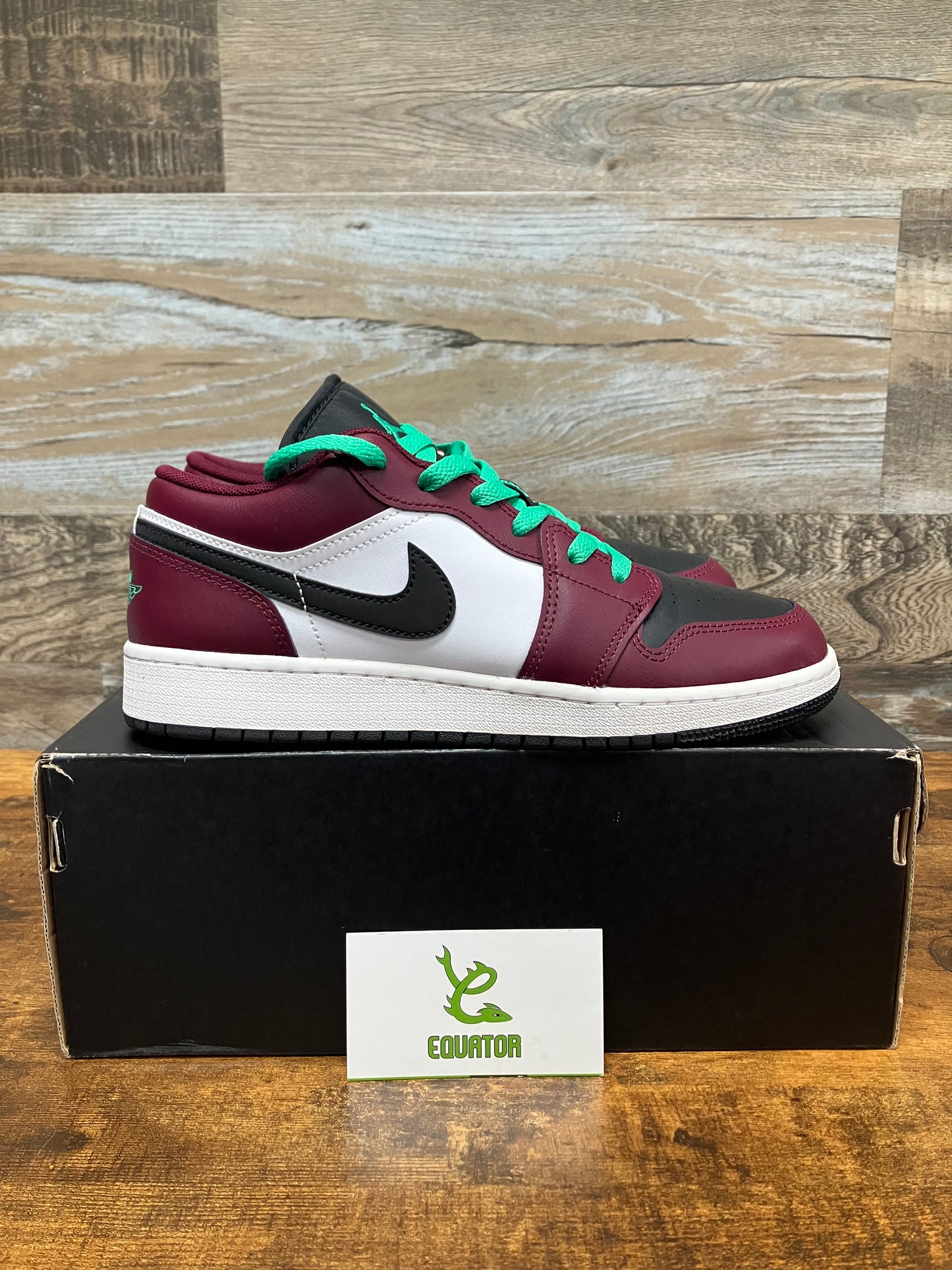 Jordan 1 Low SE Dark Beetroot Roma Green Size 6.5Y