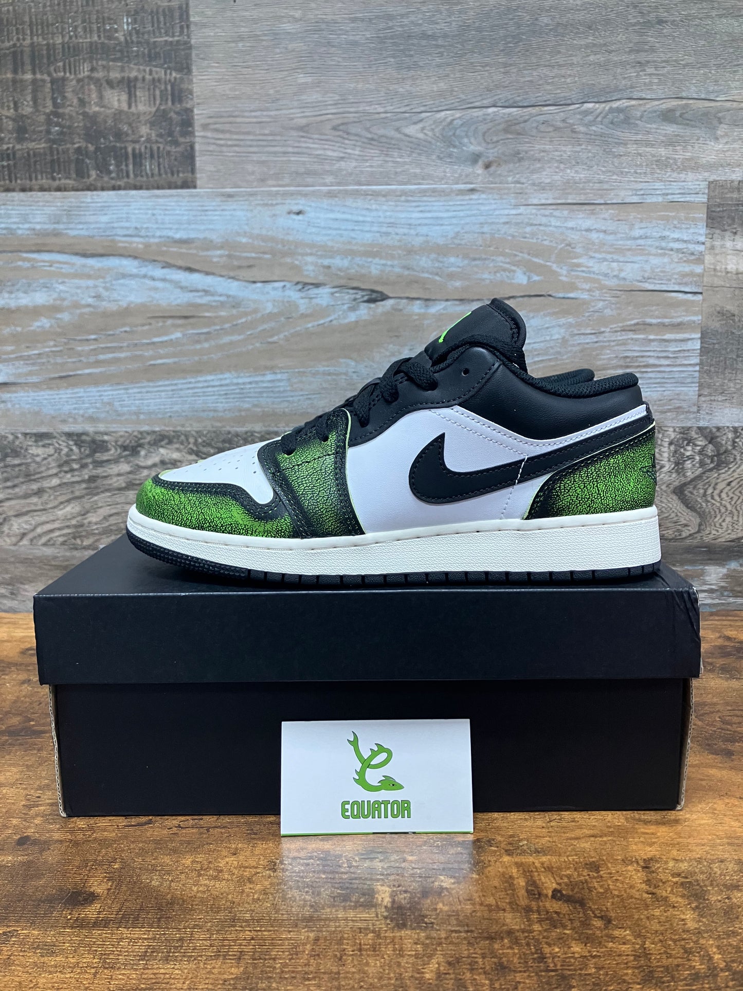 Jordan 1 Low Wear Away Electric Green GS Size 6.5Y