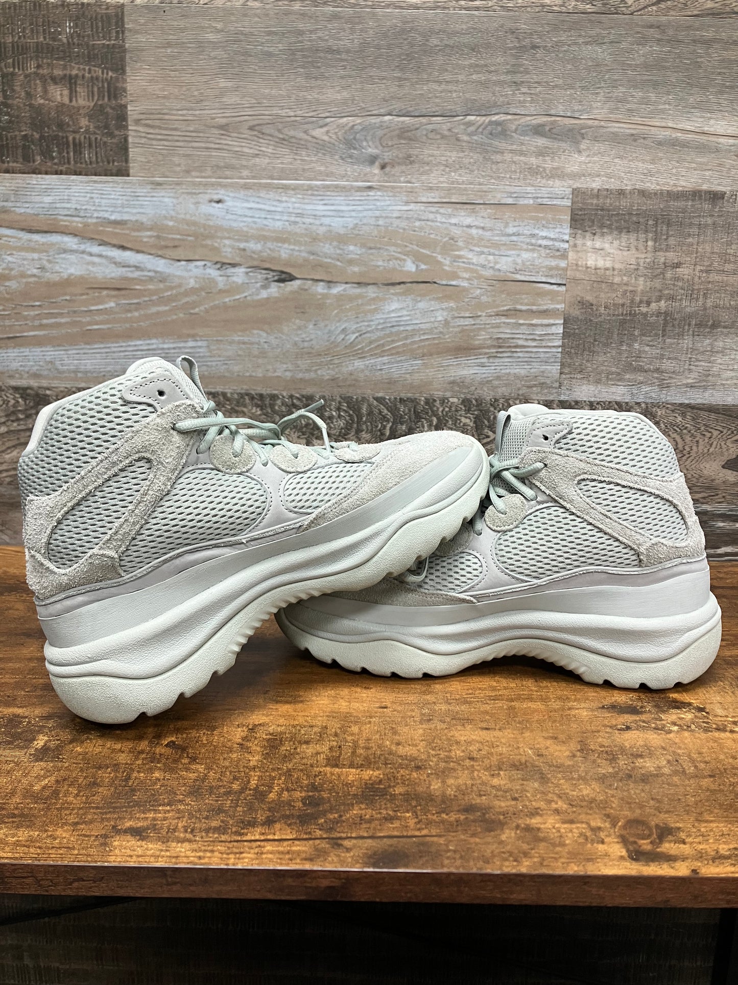 9.5-Yeezy Desert Boot Salt 2019