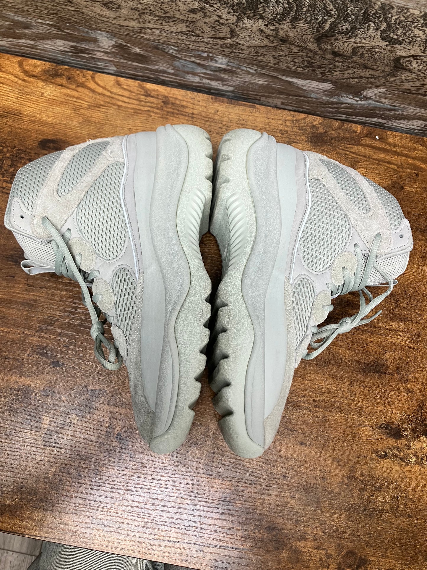 9.5-Yeezy Desert Boot Salt 2019