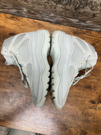9.5-Yeezy Desert Boot Salt 2019