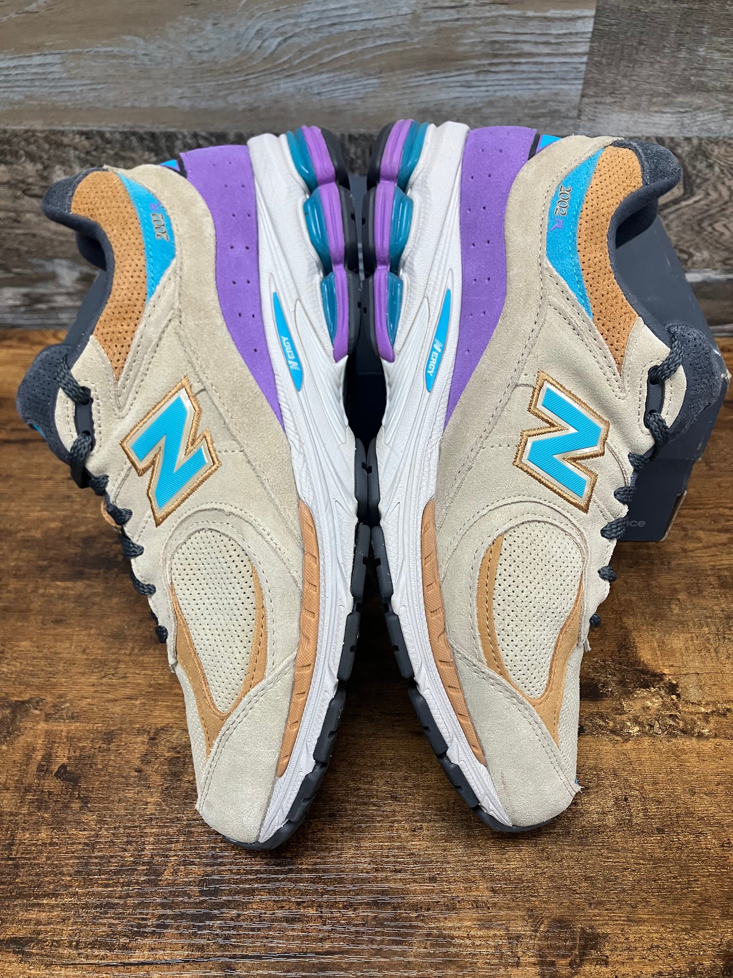 12-New Balance 2002R Incense