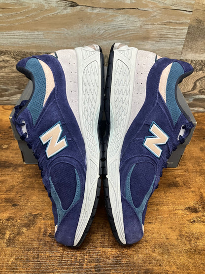 12-New Balance 2002R Night Tide