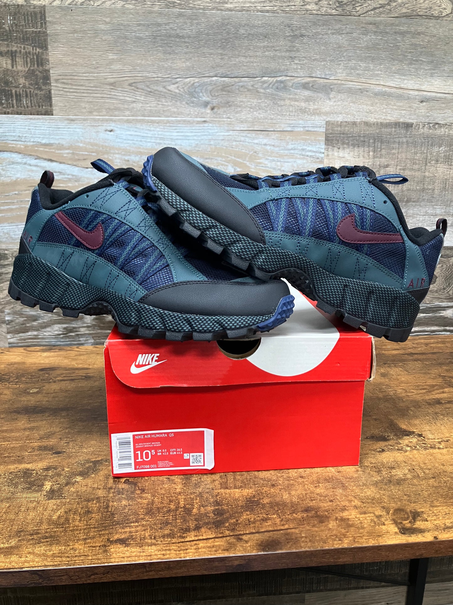 10.5-Nike Air Humara Faded Spruce