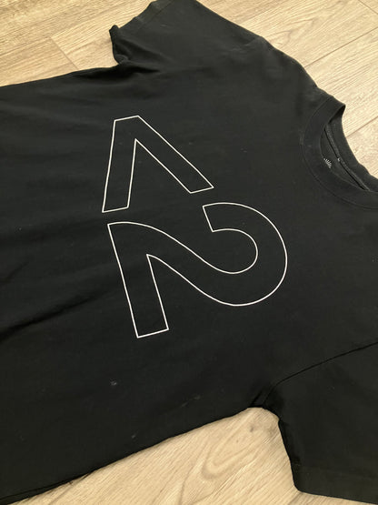 L-2Hollis Tour Merch Tee