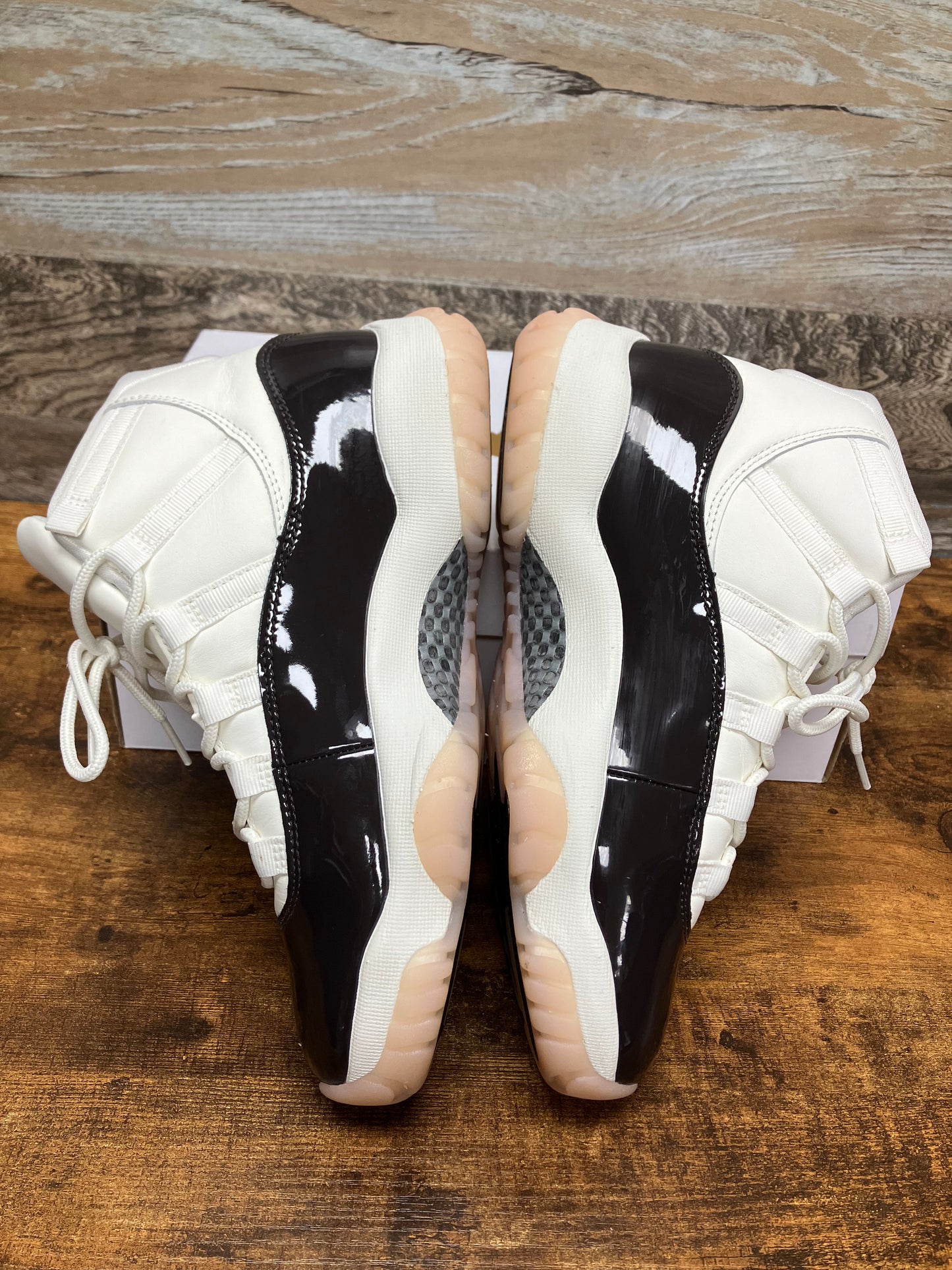 8.5-Air Jordan 11 Neapolitan