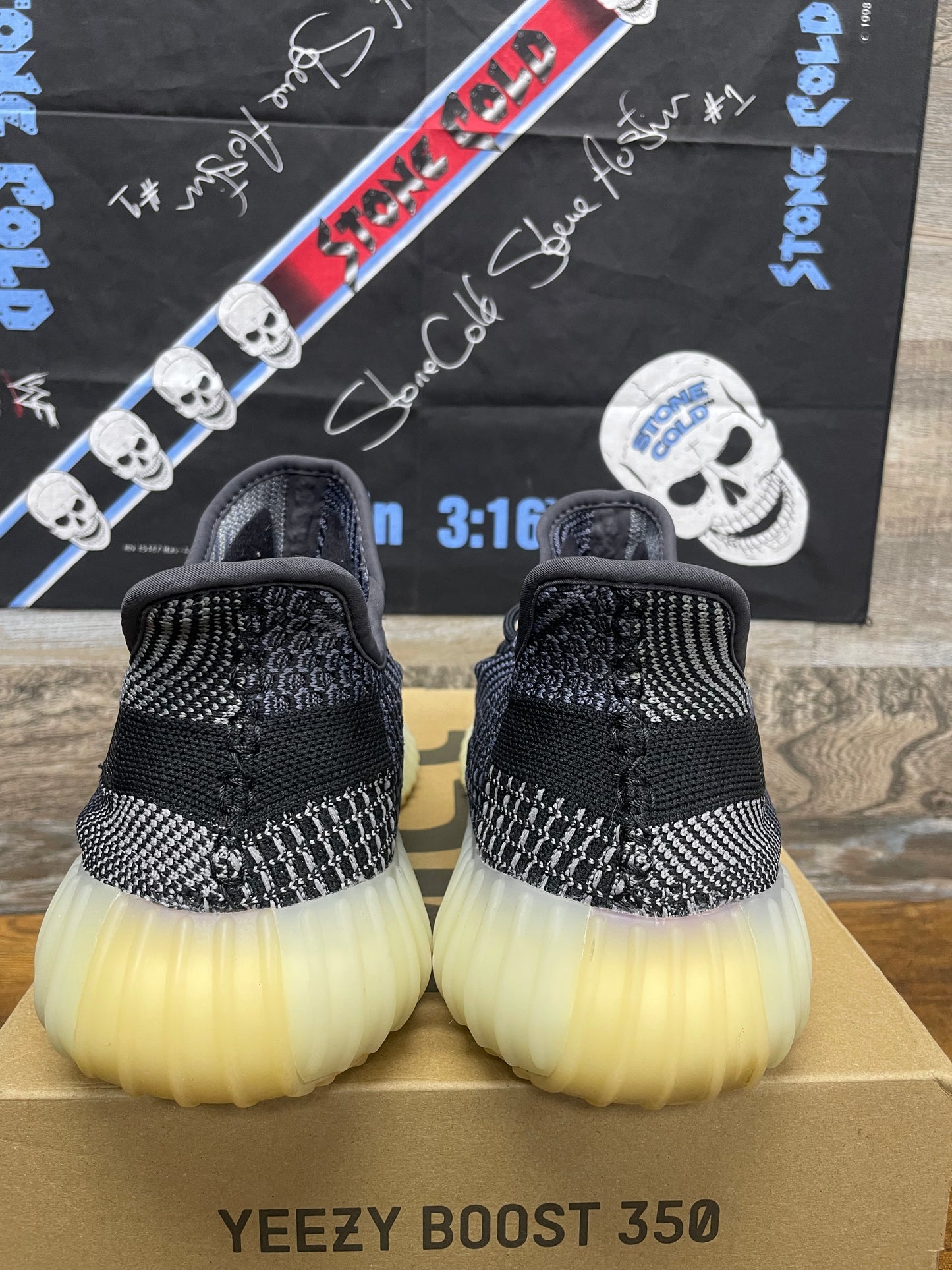 12-Adidas Yeezy Boost 350v2 Carbon