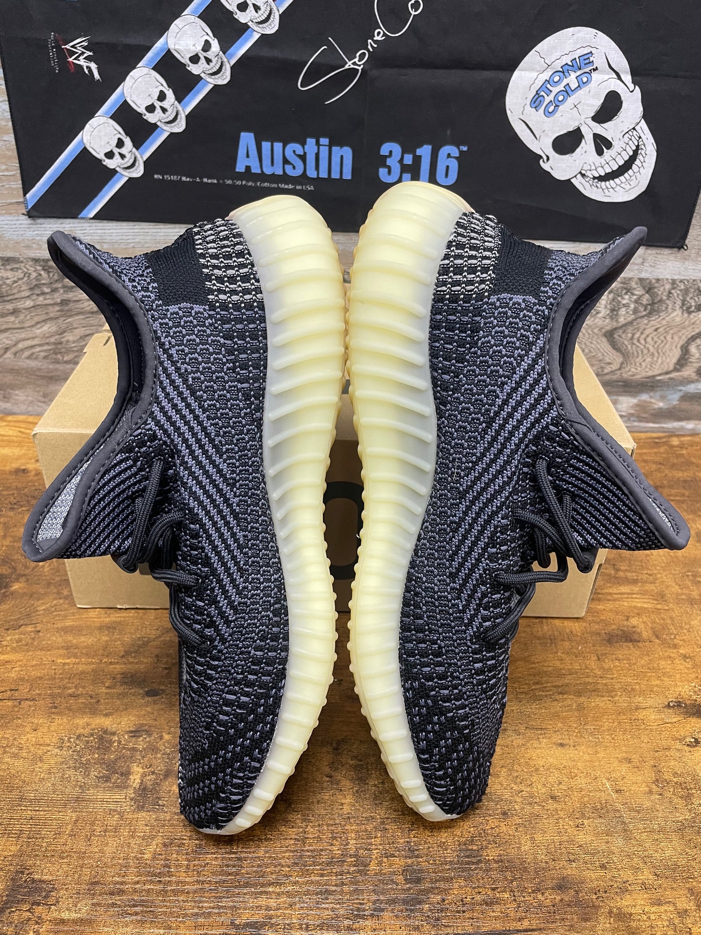 12-Adidas Yeezy Boost 350v2 Carbon