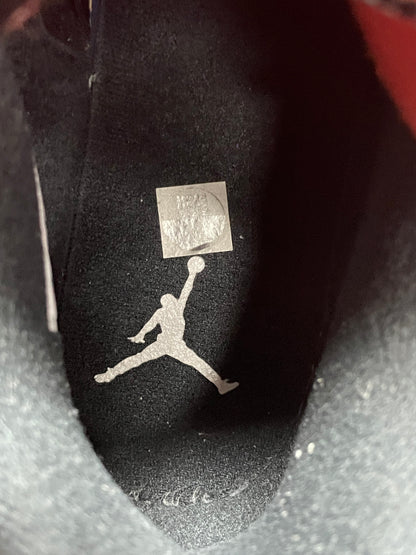 13- Air Jordan 4 Red Thunder