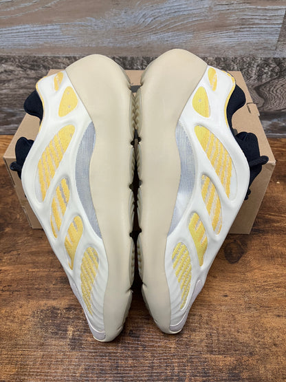 9.5-Yeezy 700 Safflower
