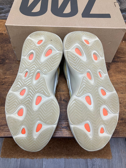 9.5-Yeezy 700 Safflower