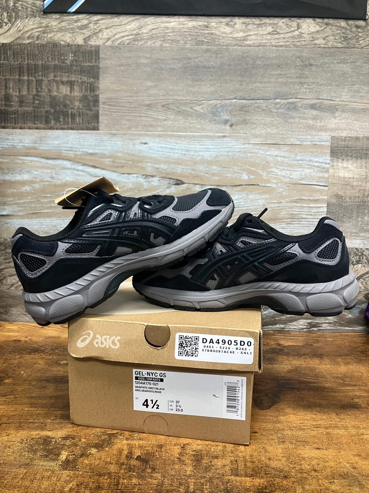 4.5-ASICS Gel NYC Graphite Grey Black