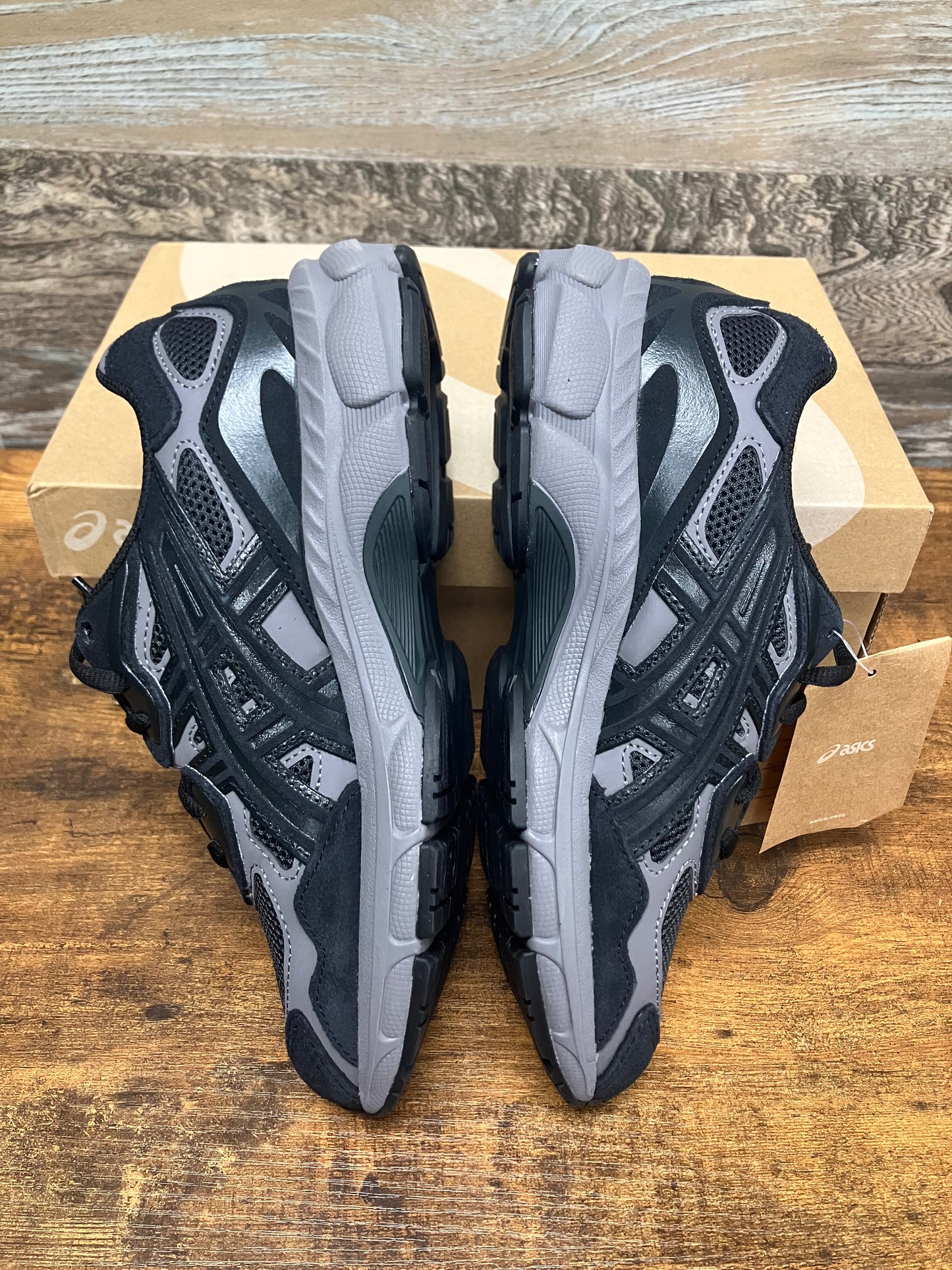 4.5-ASICS Gel NYC Graphite Grey Black