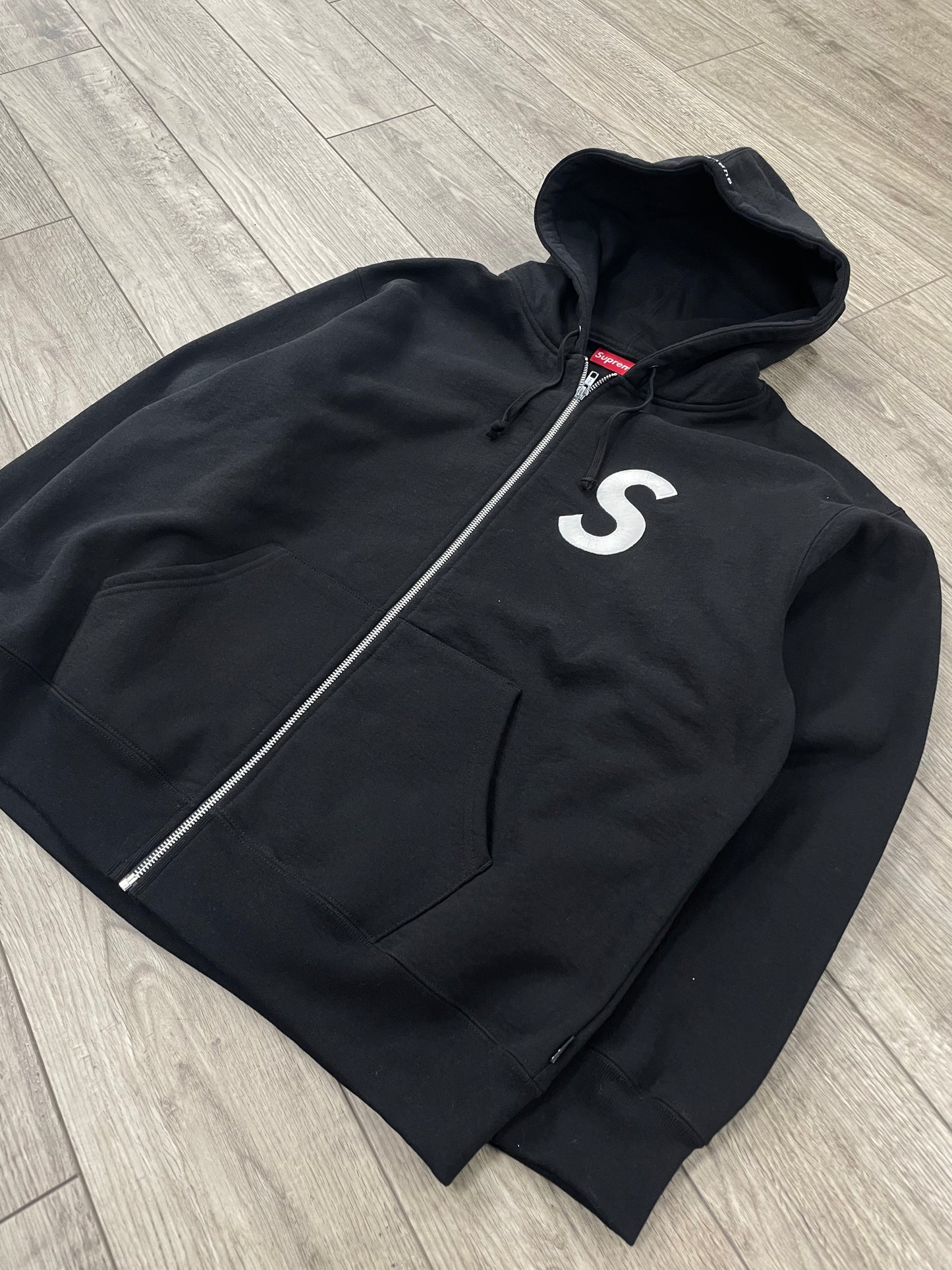 L - Supreme S Logo Zip Up Hooded Black Sweatshirt