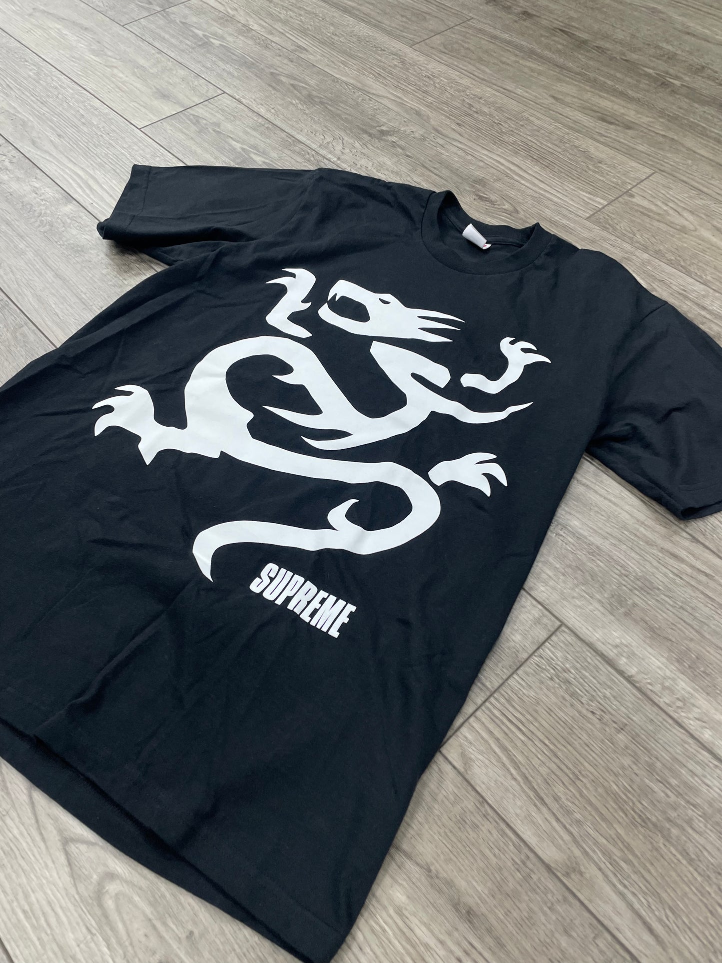 L - Supreme Mobb Deep Dragon Black Tee