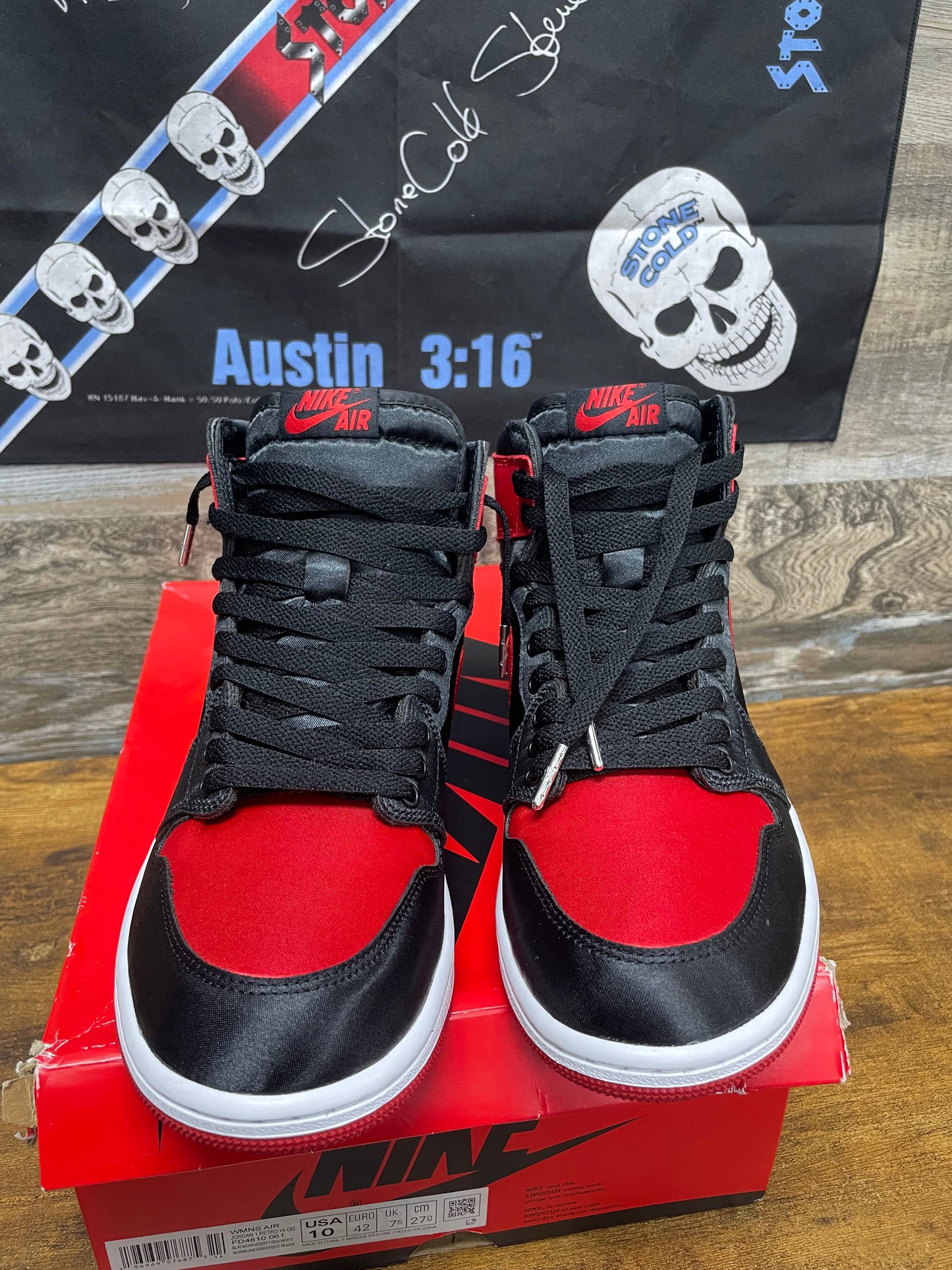 10W - Air Jordan 1 High Satin Bred
