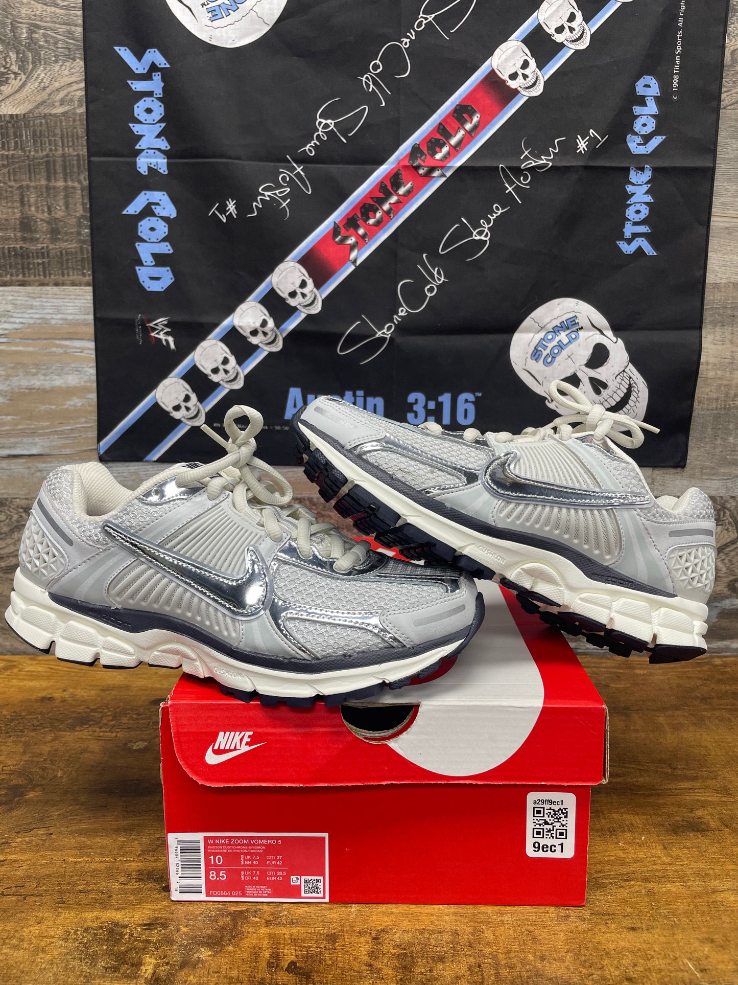 10W - Nike Air Zoom Vomero 5 Photon Dust Metallic Silver W