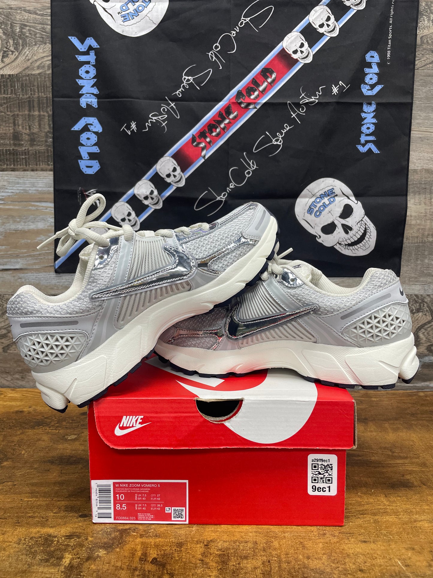 10W - Nike Air Zoom Vomero 5 Photon Dust Metallic Silver W