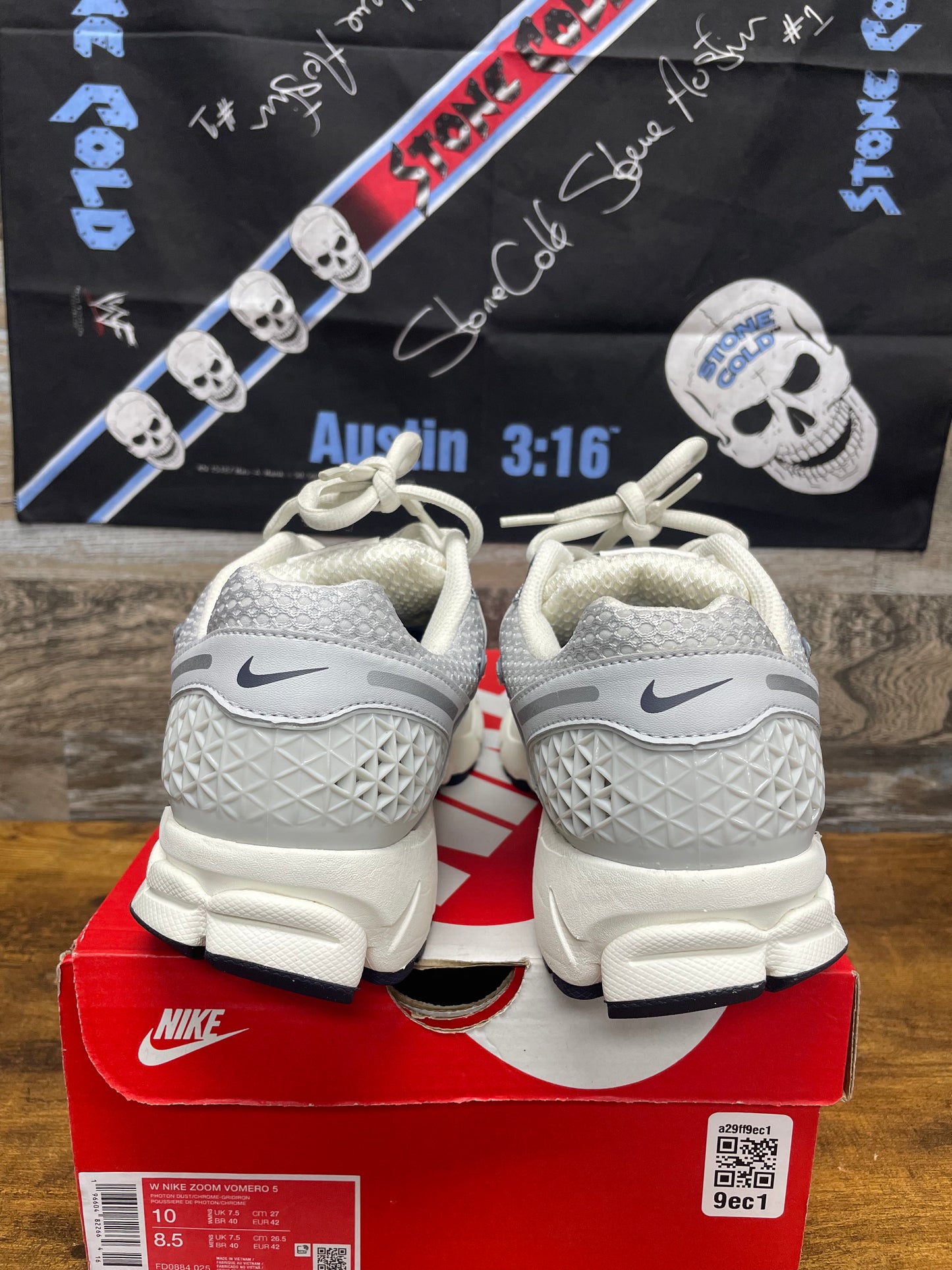 10W - Nike Air Zoom Vomero 5 Photon Dust Metallic Silver W