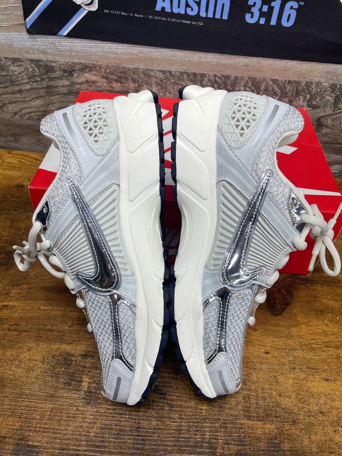 10W - Nike Air Zoom Vomero 5 Photon Dust Metallic Silver W
