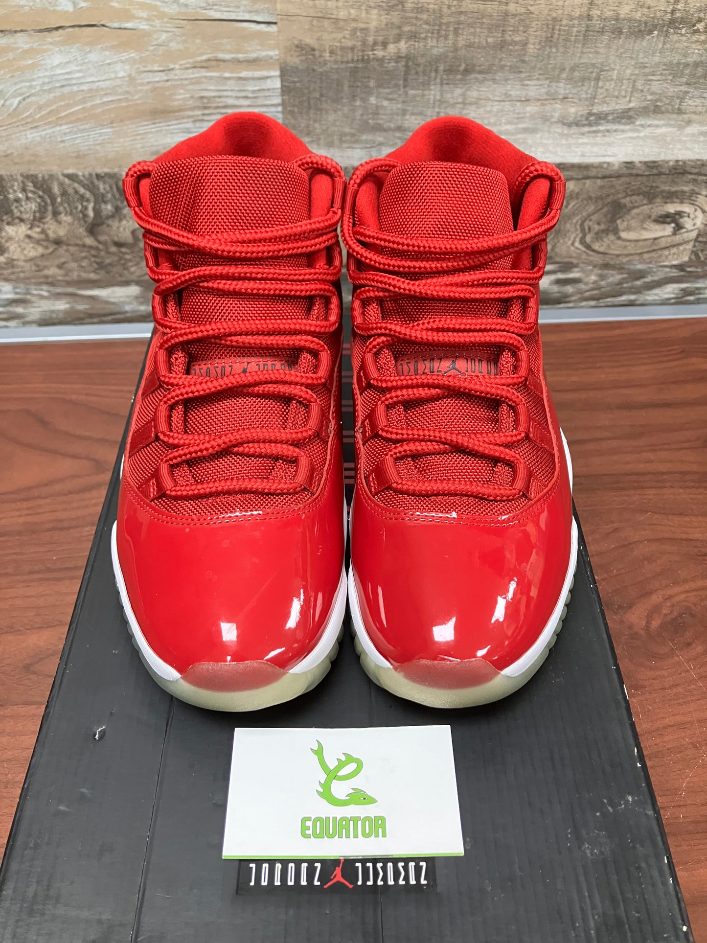 Jordan 11 Retro 2017 Win Like 96 Size 9