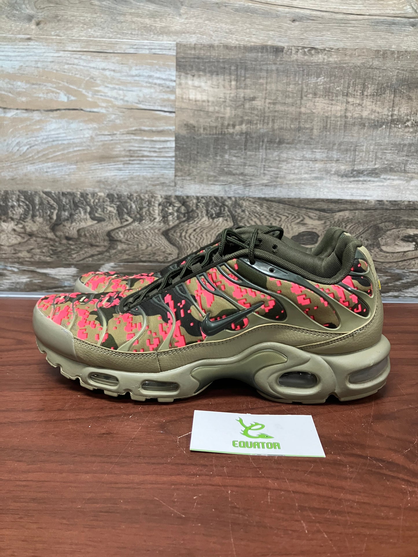 Nike Air Max Plus Digi Camo Olive Size 11.5