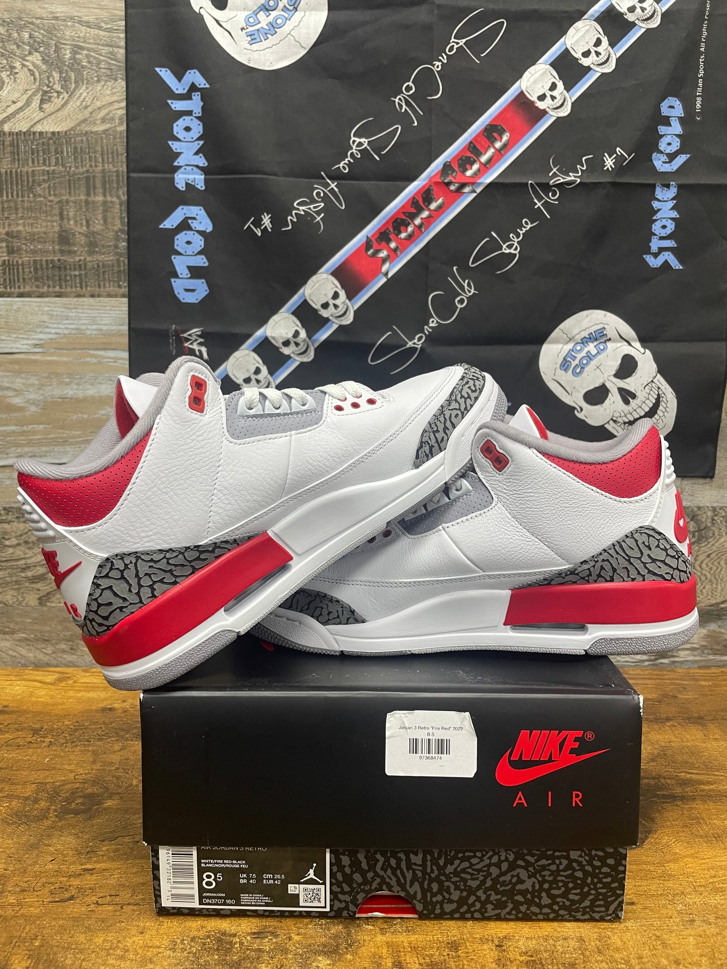 8.5 - Air Jordan 3 Fire Red