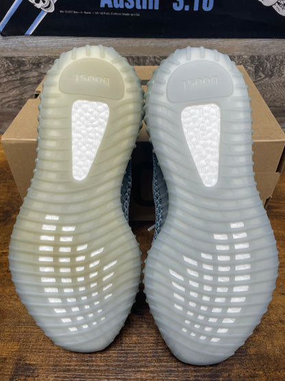 9.5 - adidas Yeezy Boost 350 V2 Ash Blue