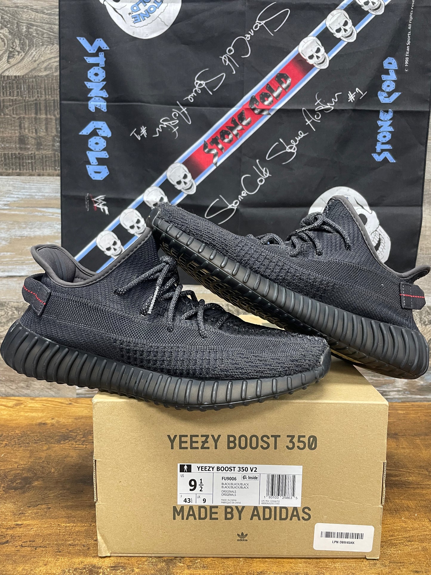 9.5 - adidas Yeezy Boost 350 V2 Low Black Non-Reflective