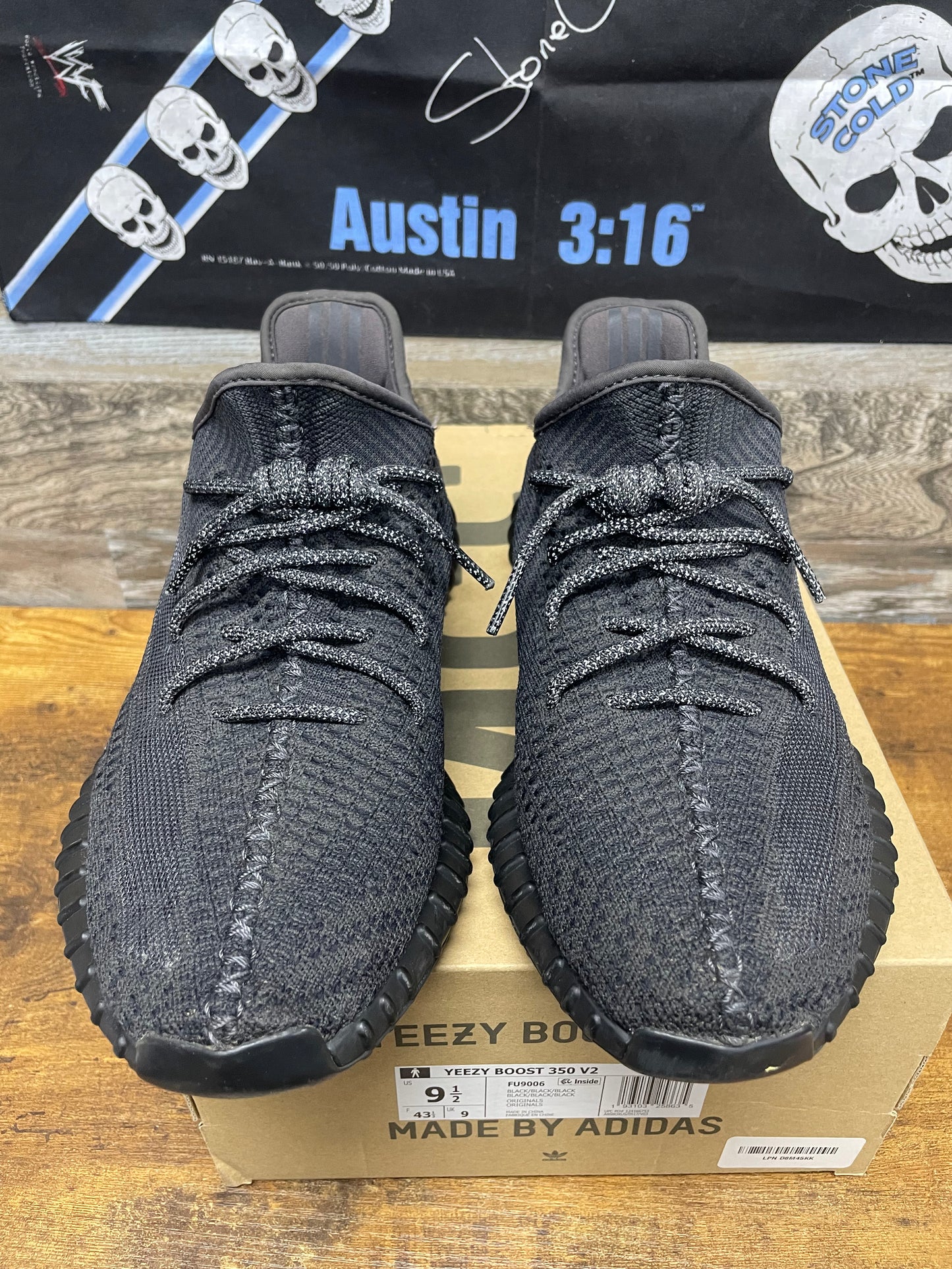 9.5 - adidas Yeezy Boost 350 V2 Low Black Non-Reflective