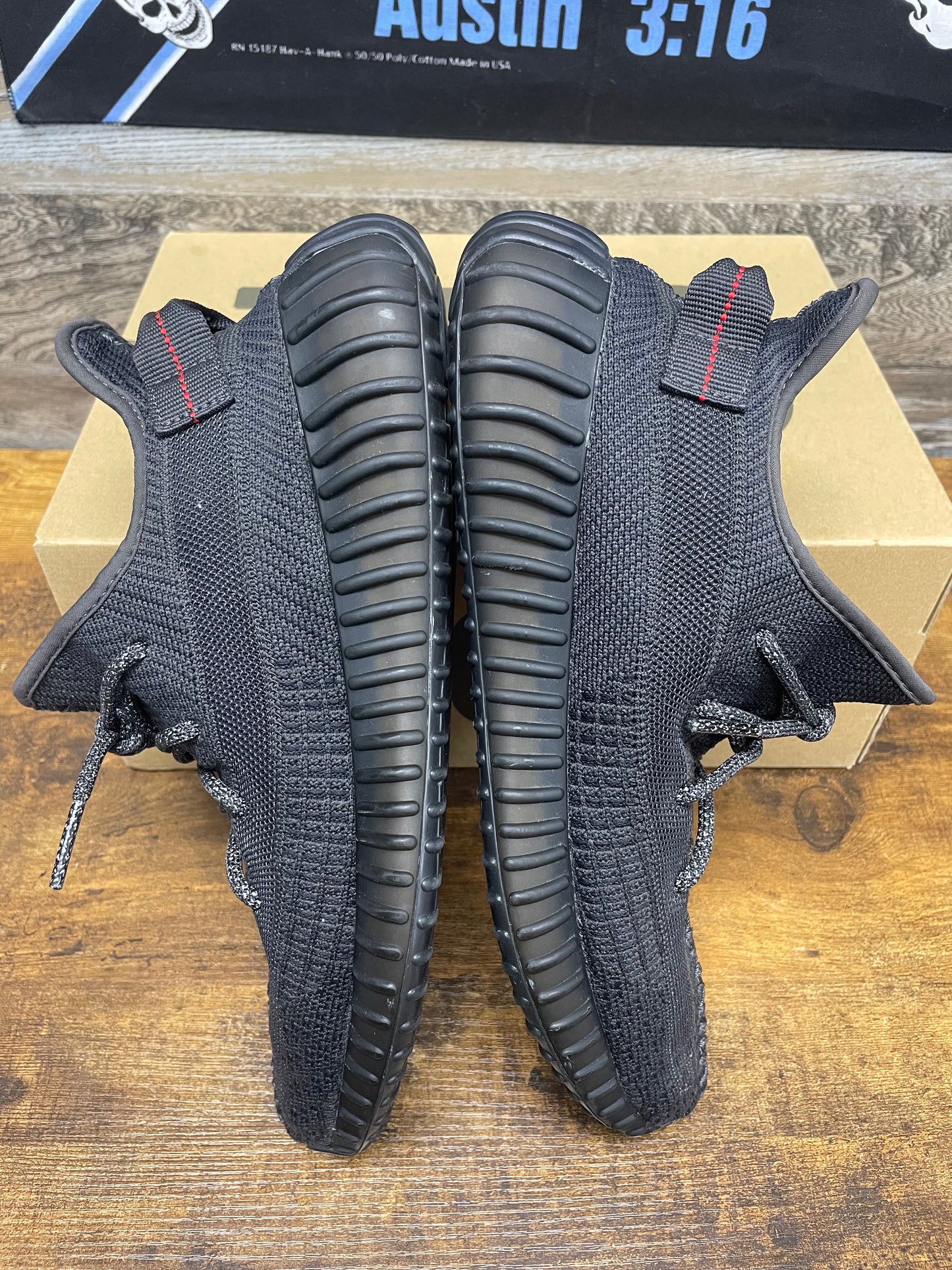 9.5 - adidas Yeezy Boost 350 V2 Low Black Non-Reflective