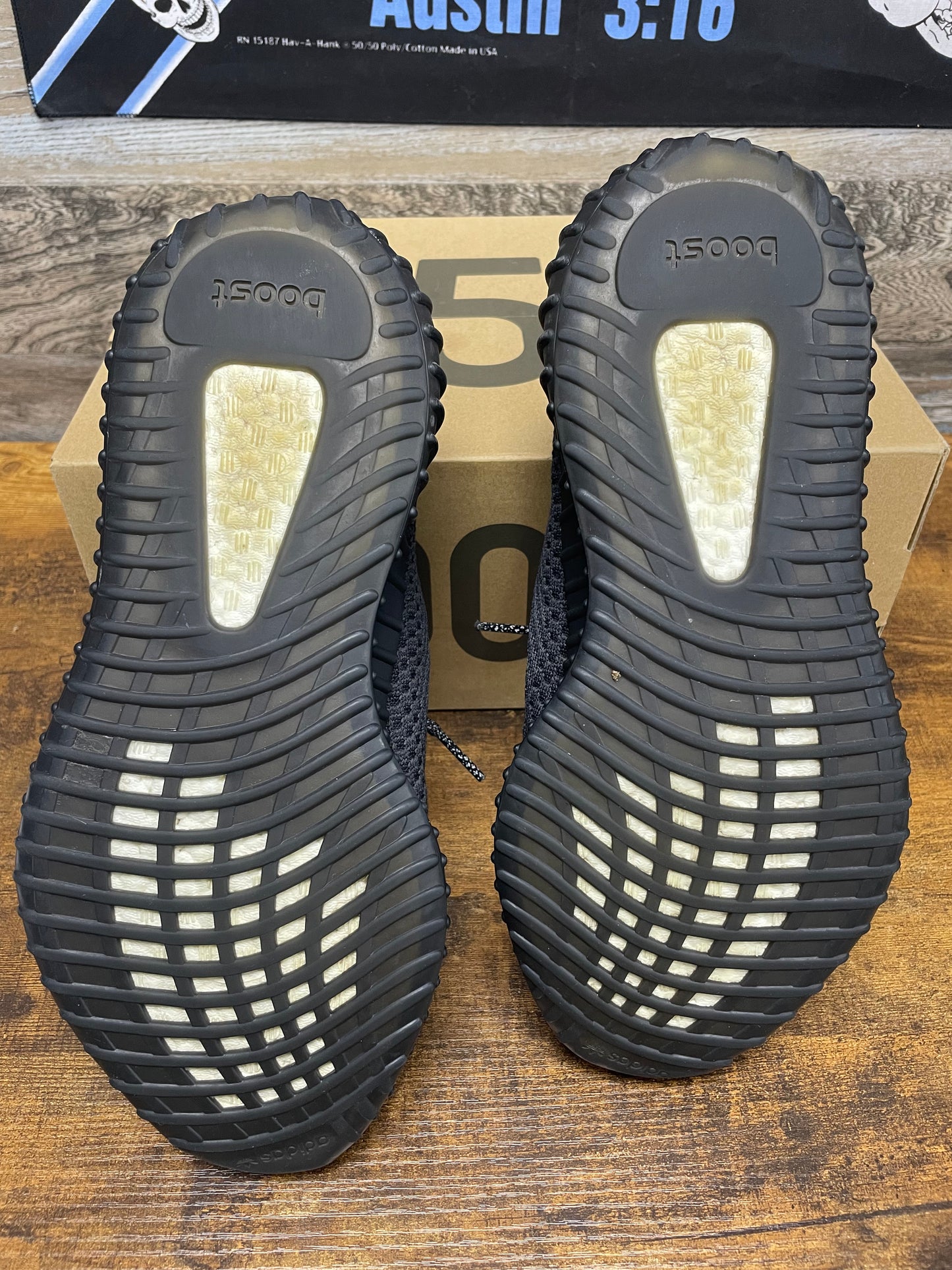 9.5 - adidas Yeezy Boost 350 V2 Low Black Non-Reflective